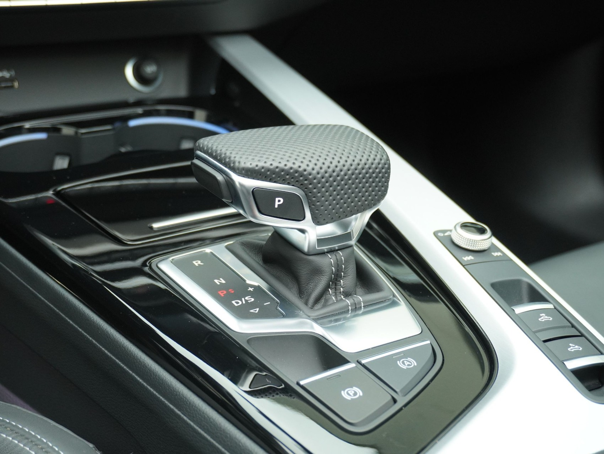 listing desktop thumbnail image 16