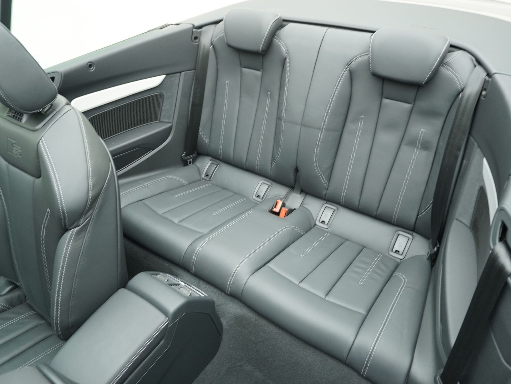 listing desktop thumbnail image 11