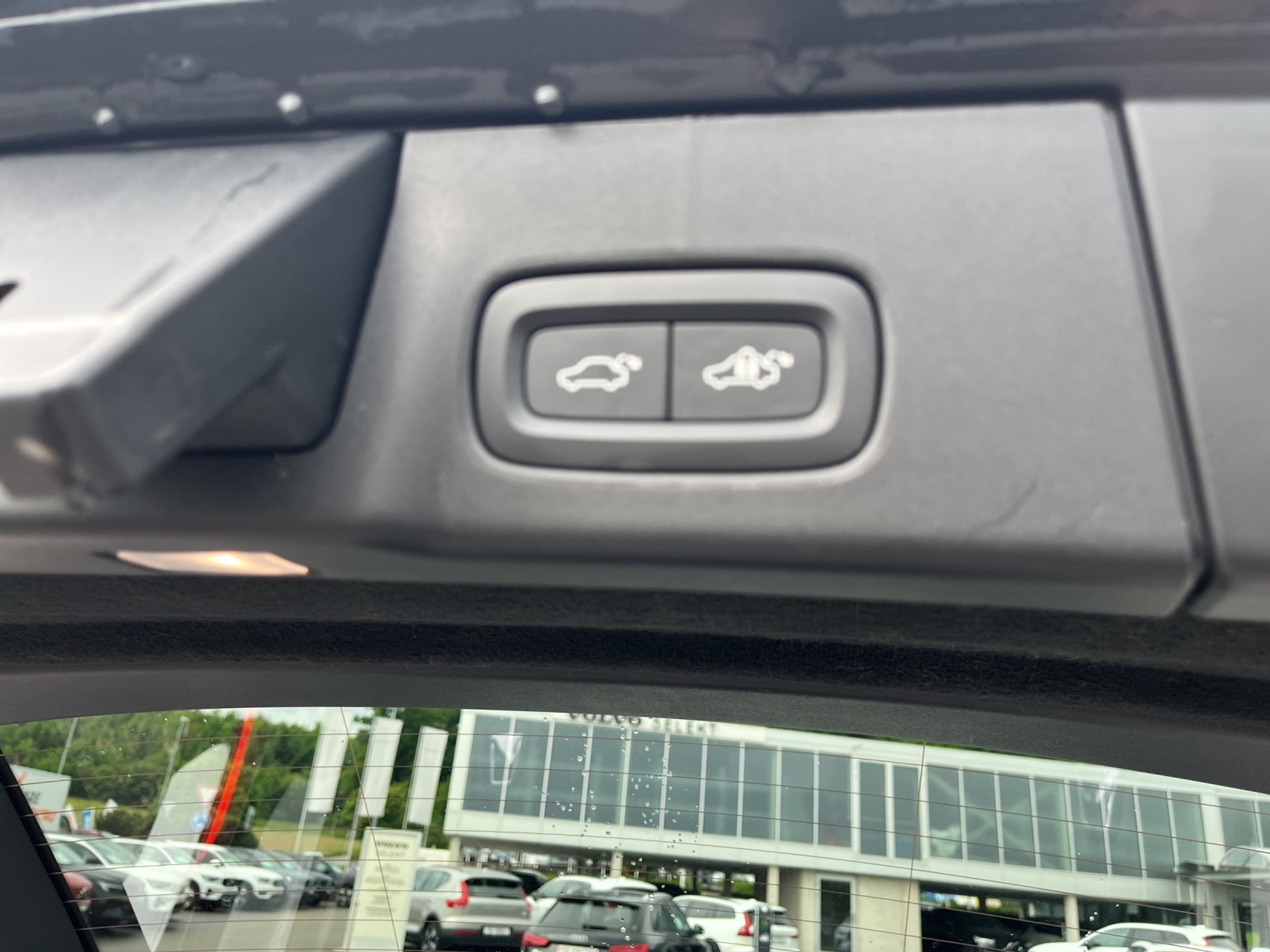 listing desktop thumbnail image 19