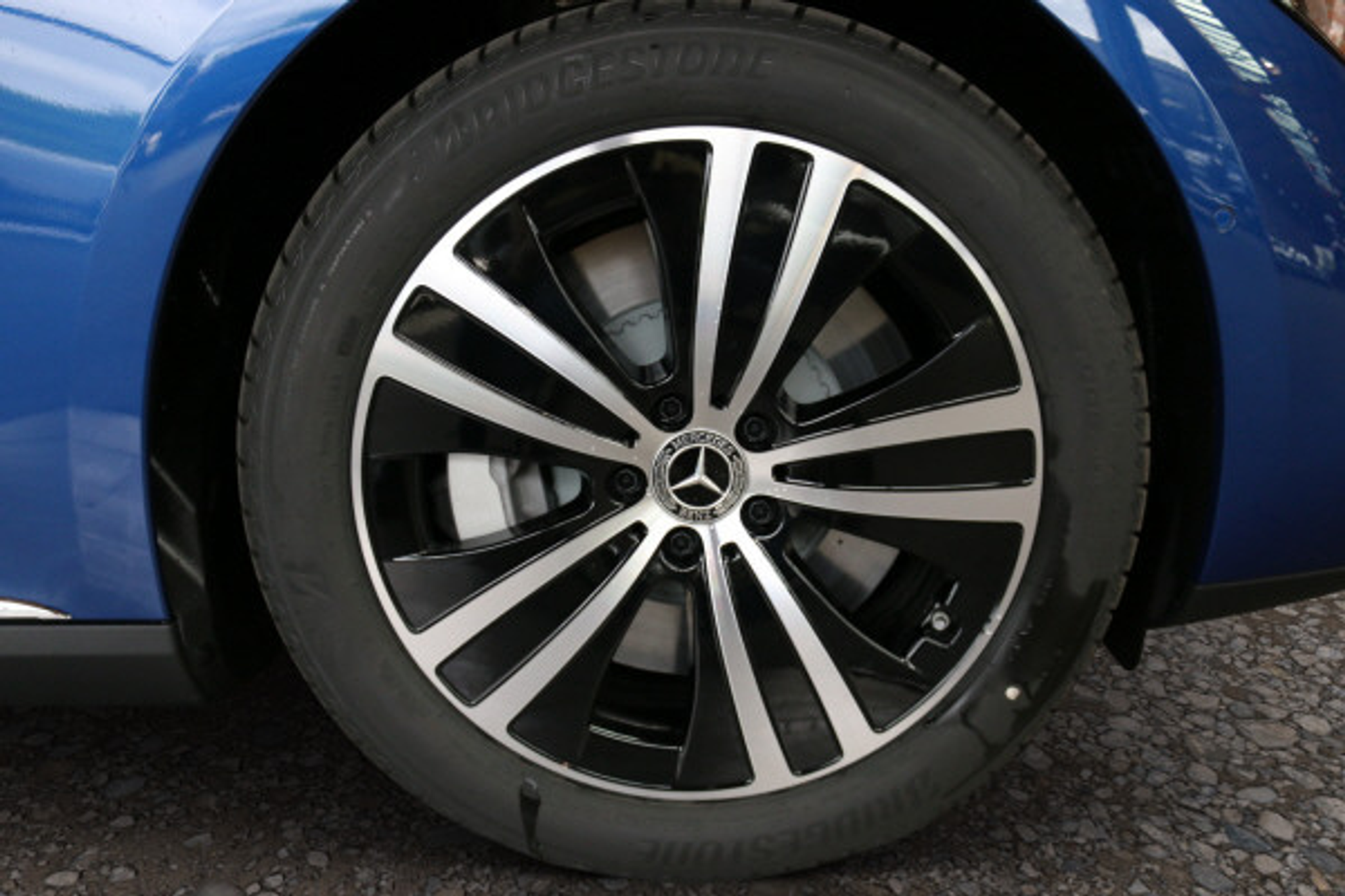 listing desktop thumbnail image 7