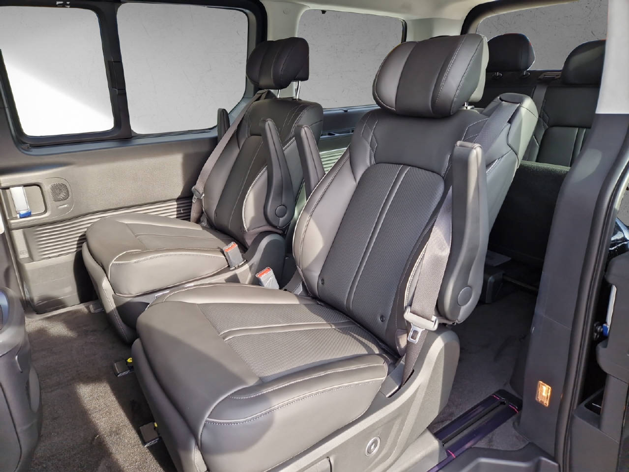 listing desktop thumbnail image 13