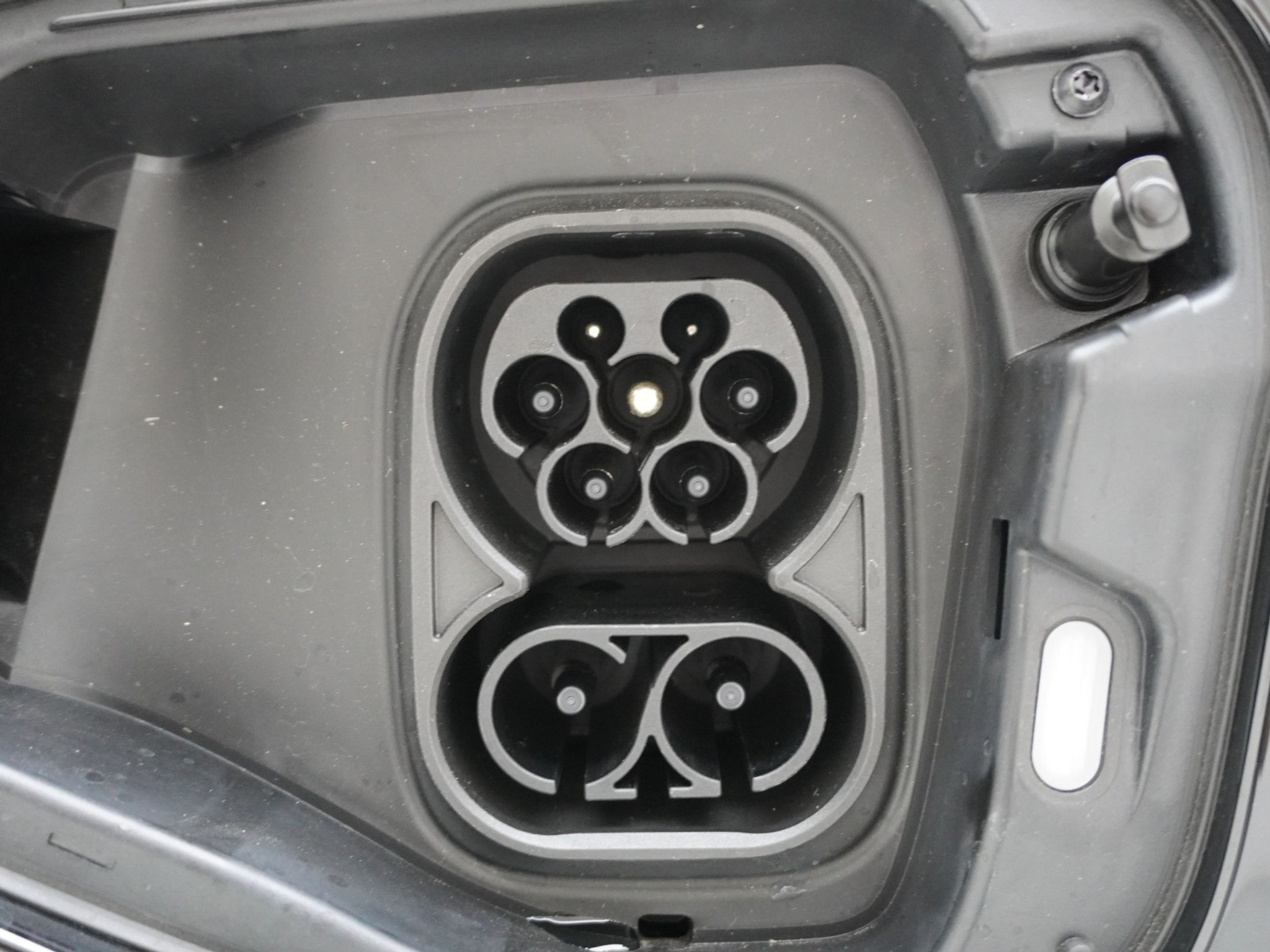 listing desktop thumbnail image 24