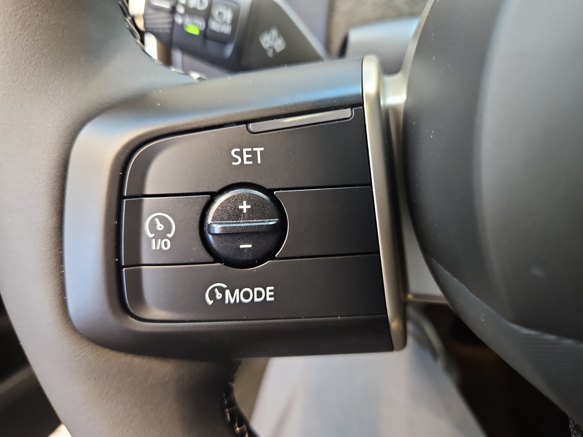 listing desktop thumbnail image 17