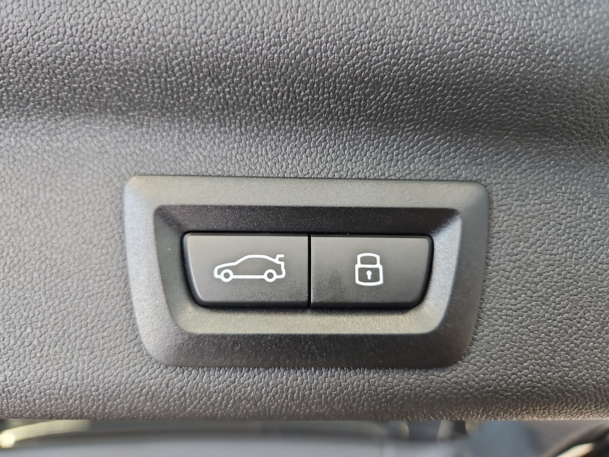 listing desktop thumbnail image 15