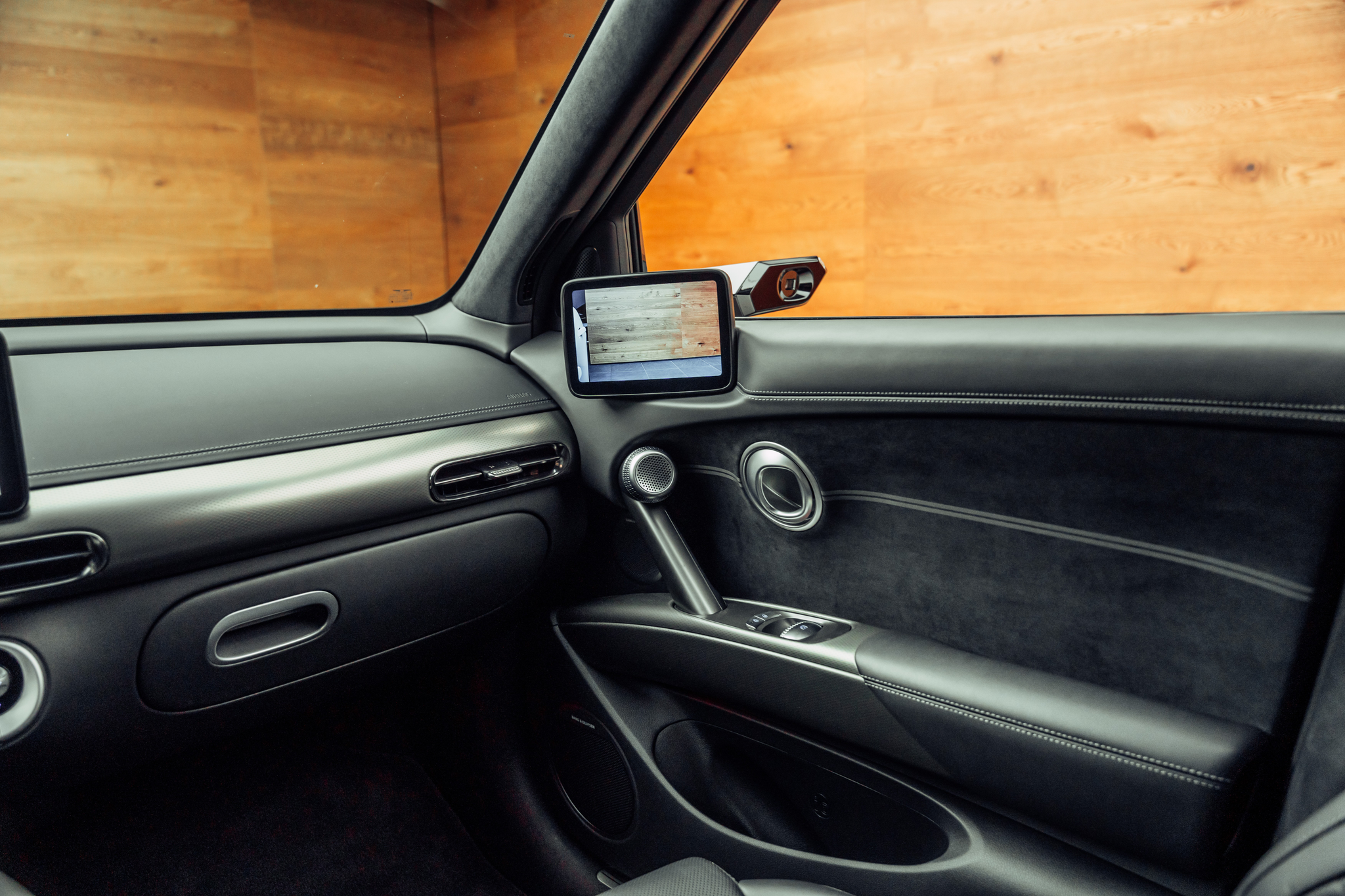 listing desktop thumbnail image 17