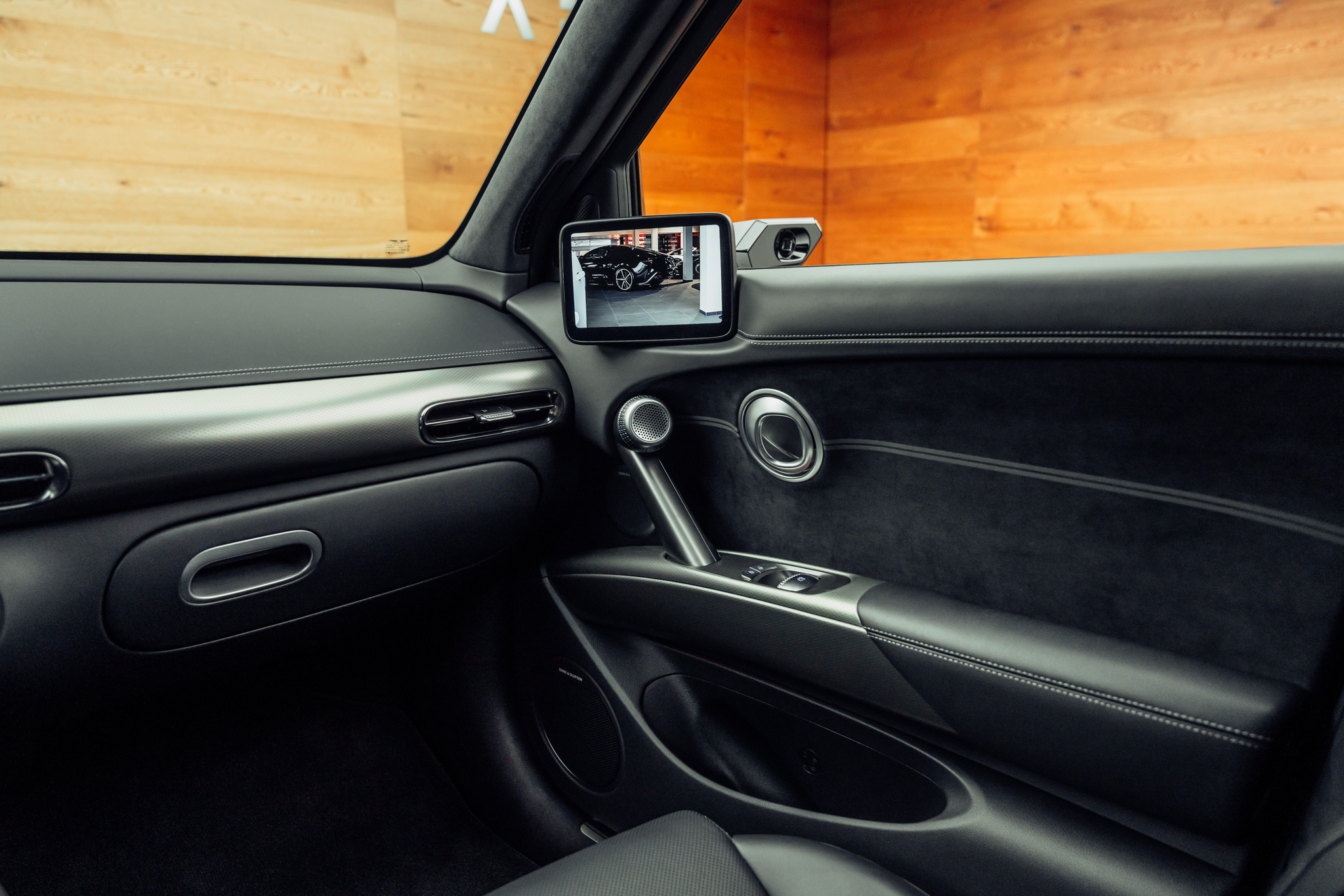 listing desktop thumbnail image 19