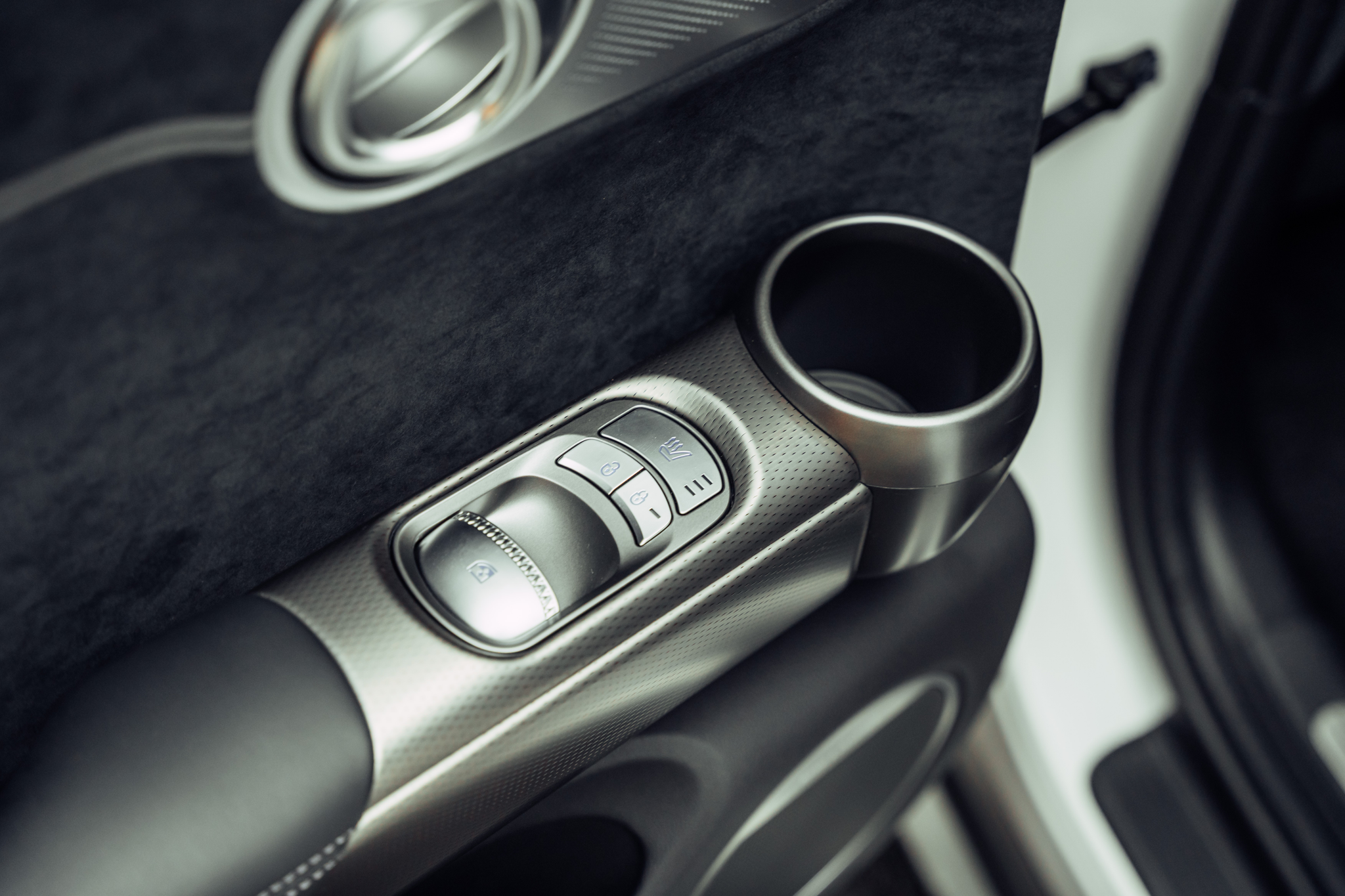 listing desktop thumbnail image 14