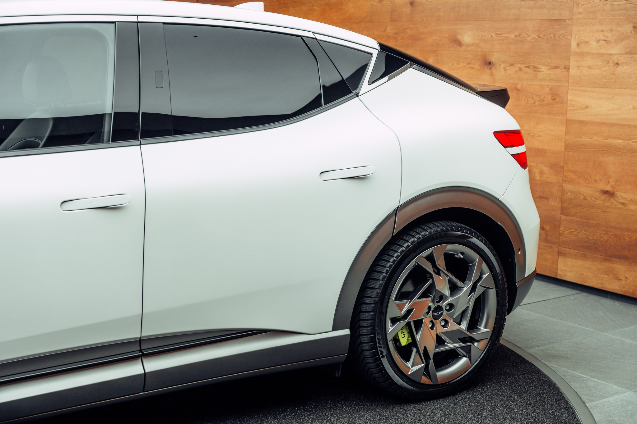 listing desktop thumbnail image 25