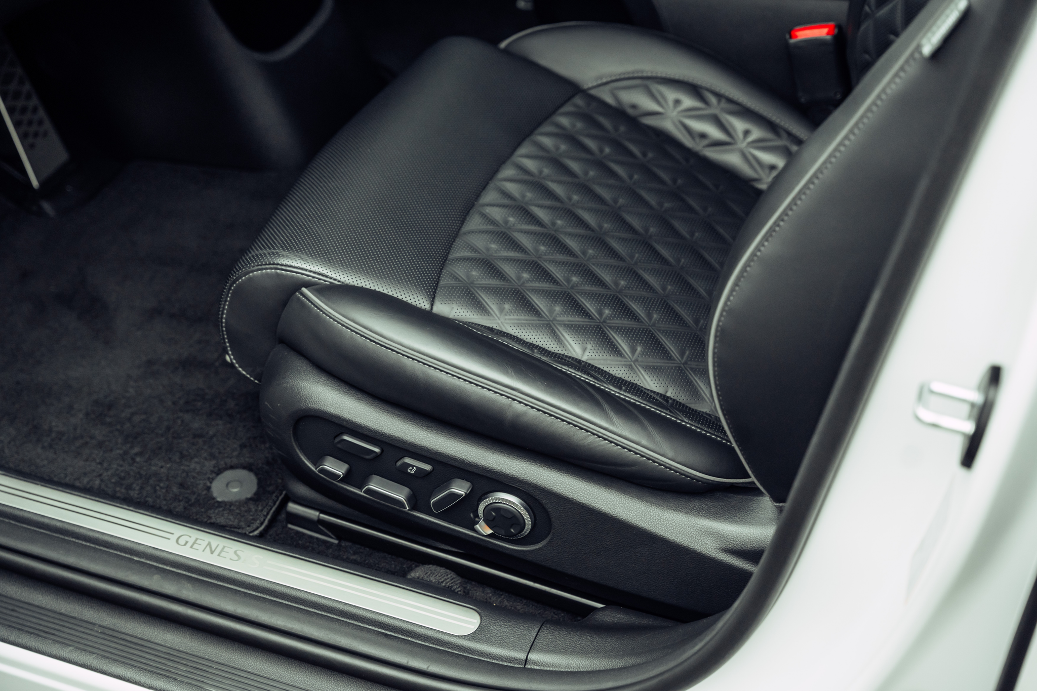 listing desktop thumbnail image 9