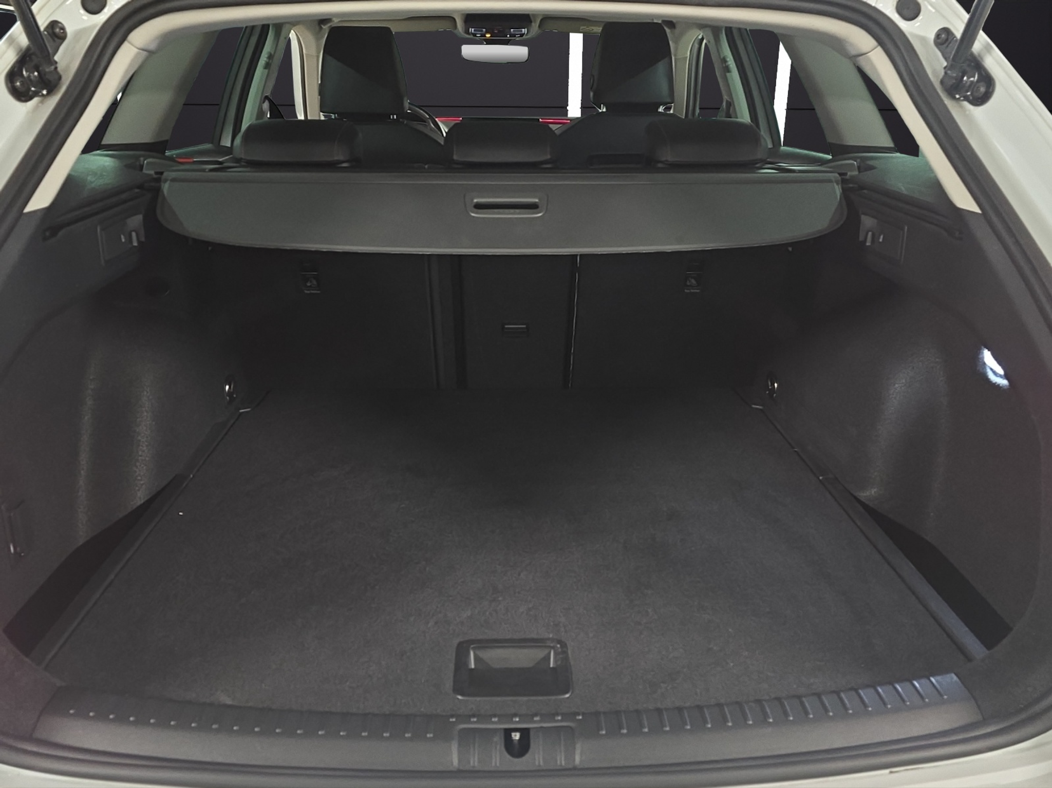 listing desktop thumbnail image 23