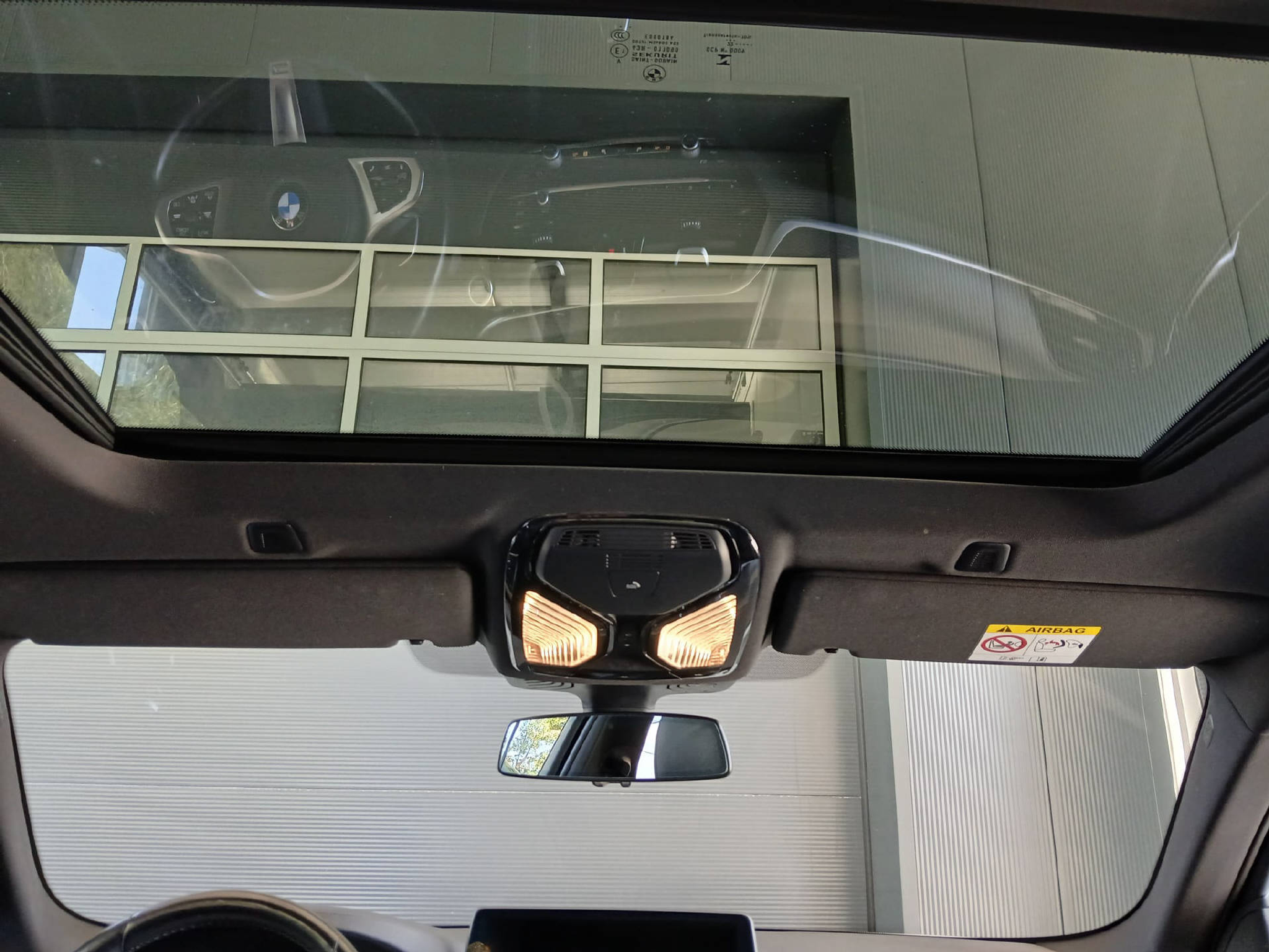 listing desktop thumbnail image 8