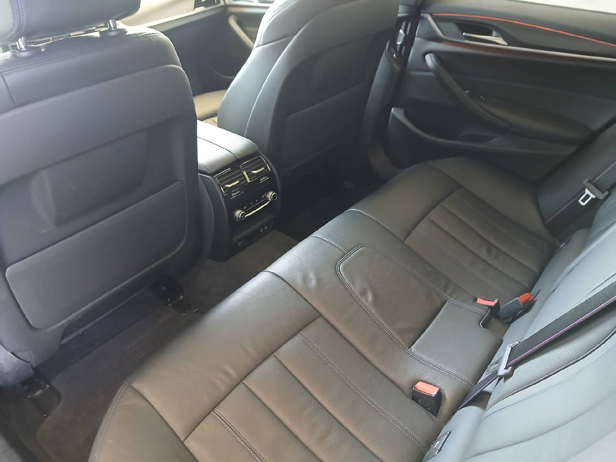 listing desktop thumbnail image 7