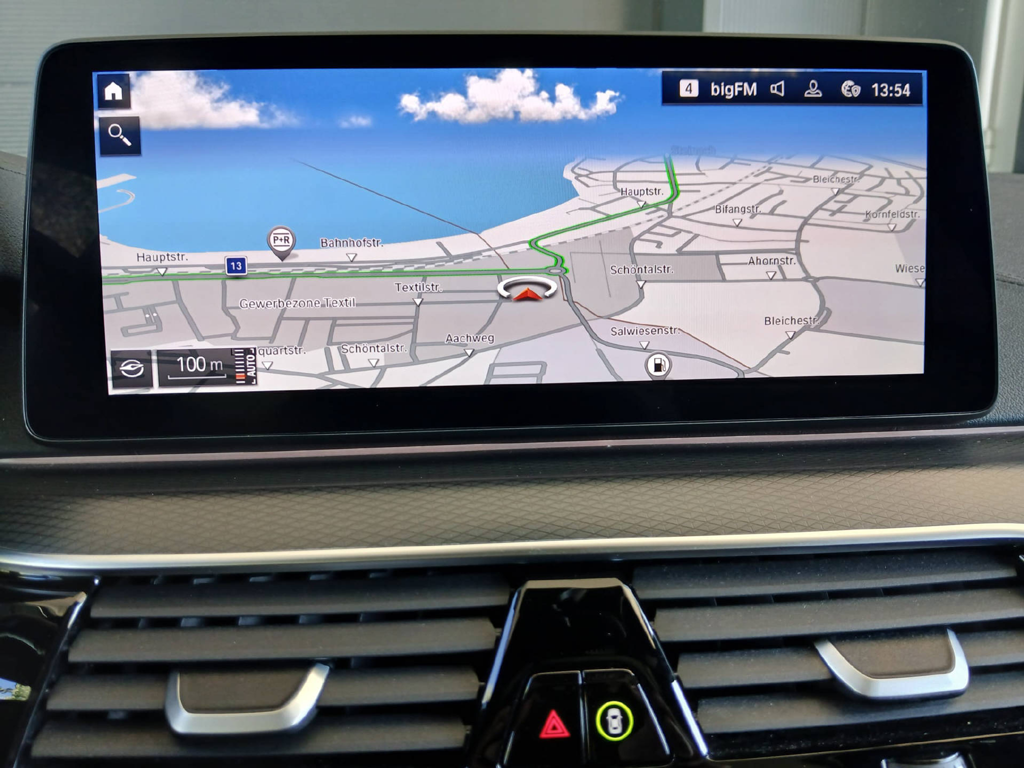 listing desktop thumbnail image 11