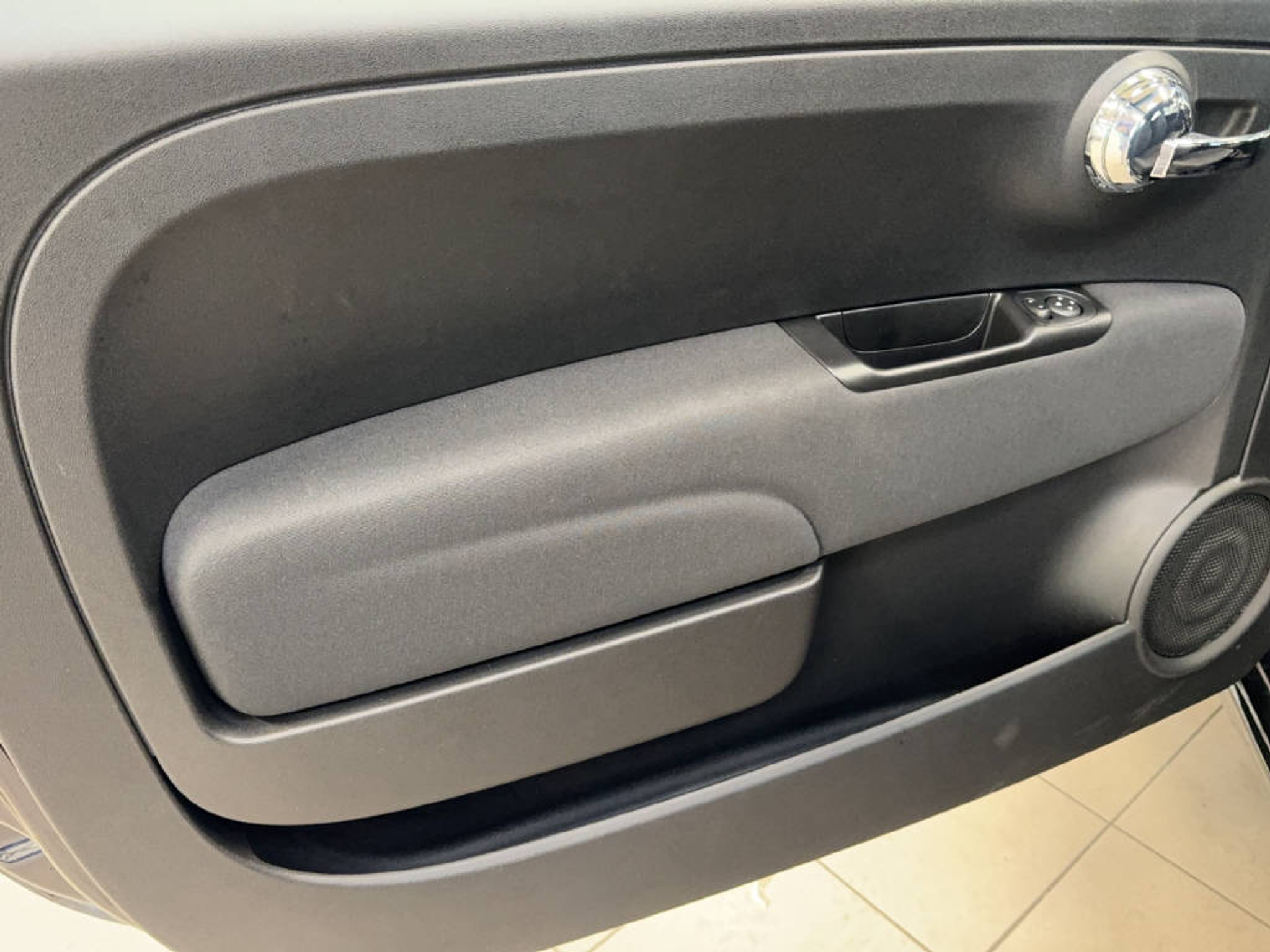 listing desktop thumbnail image 11