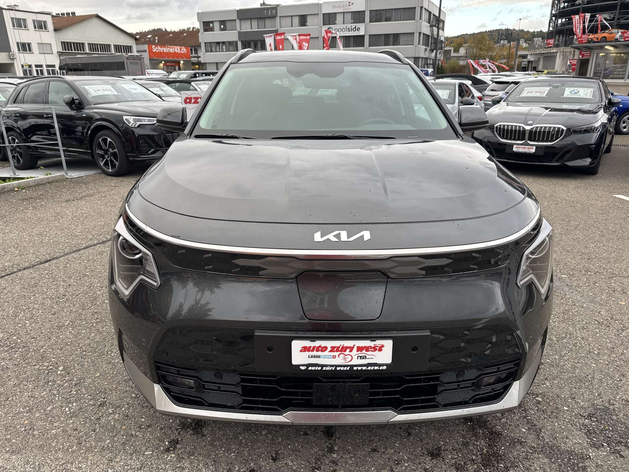 listing desktop thumbnail image 13