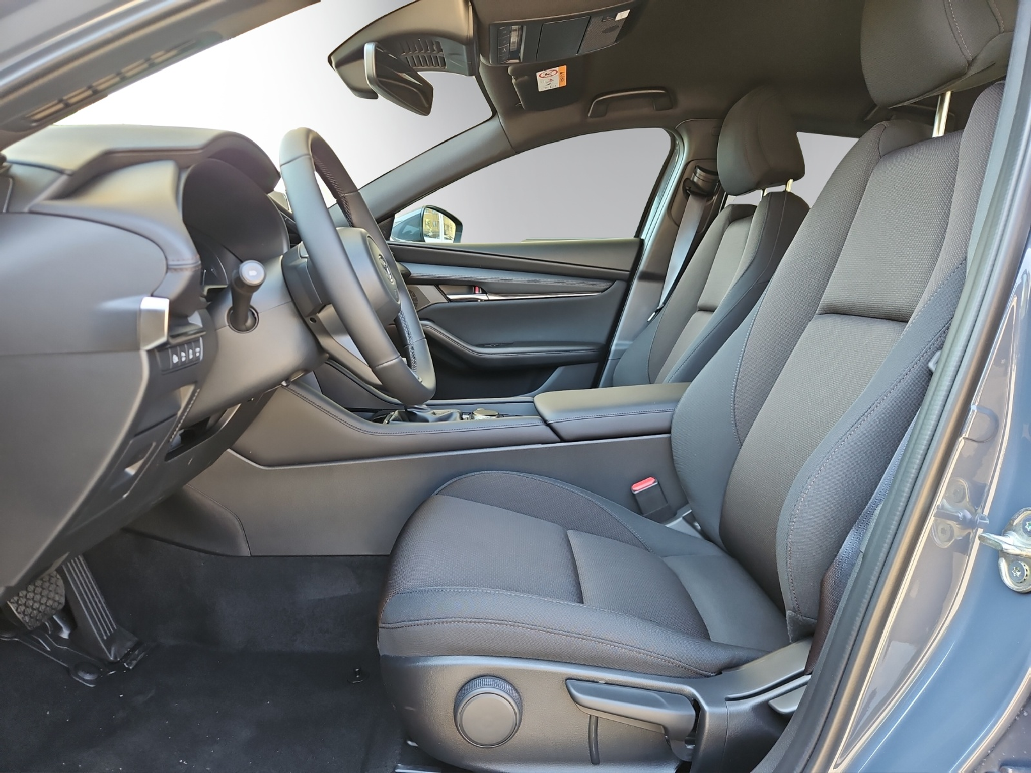 listing desktop thumbnail image 4