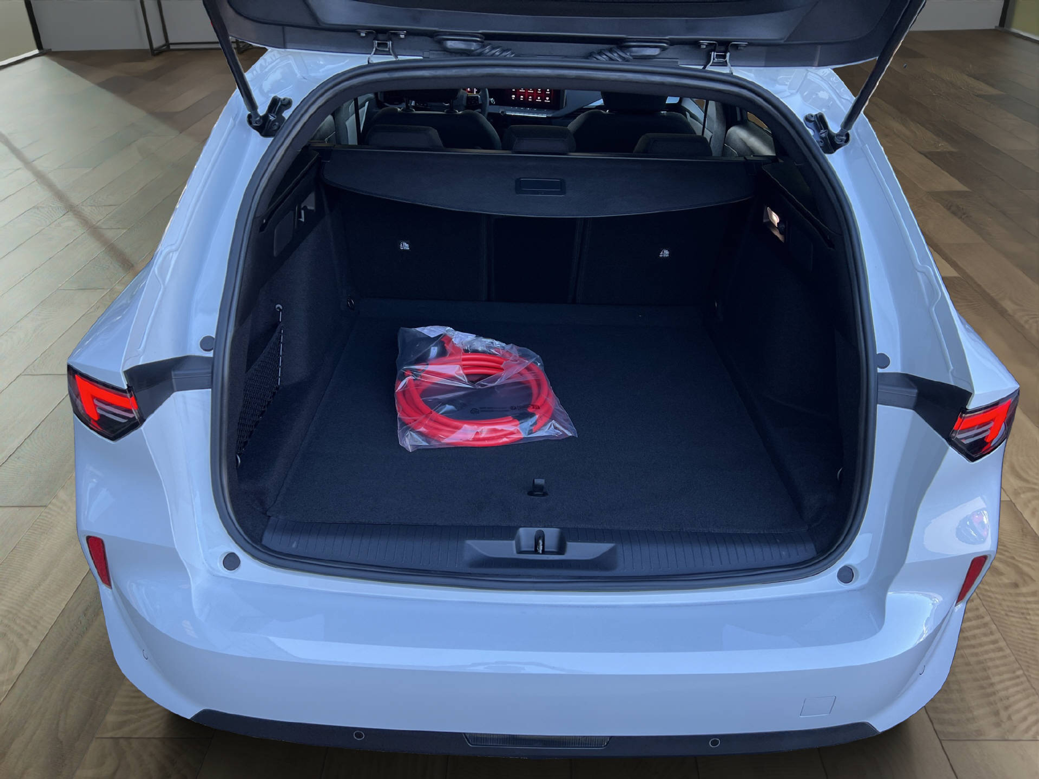 listing desktop thumbnail image 14