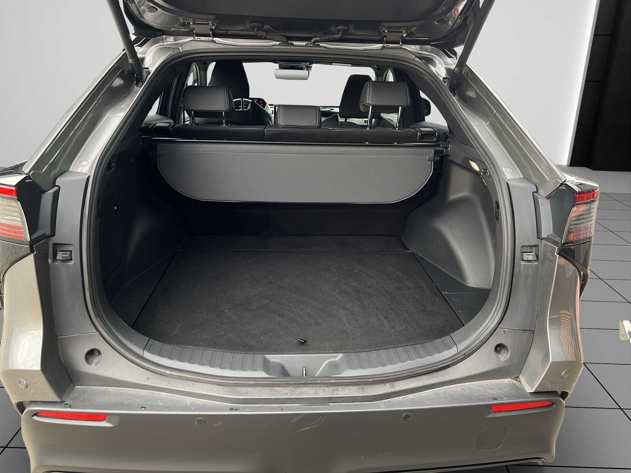 listing desktop thumbnail image 13