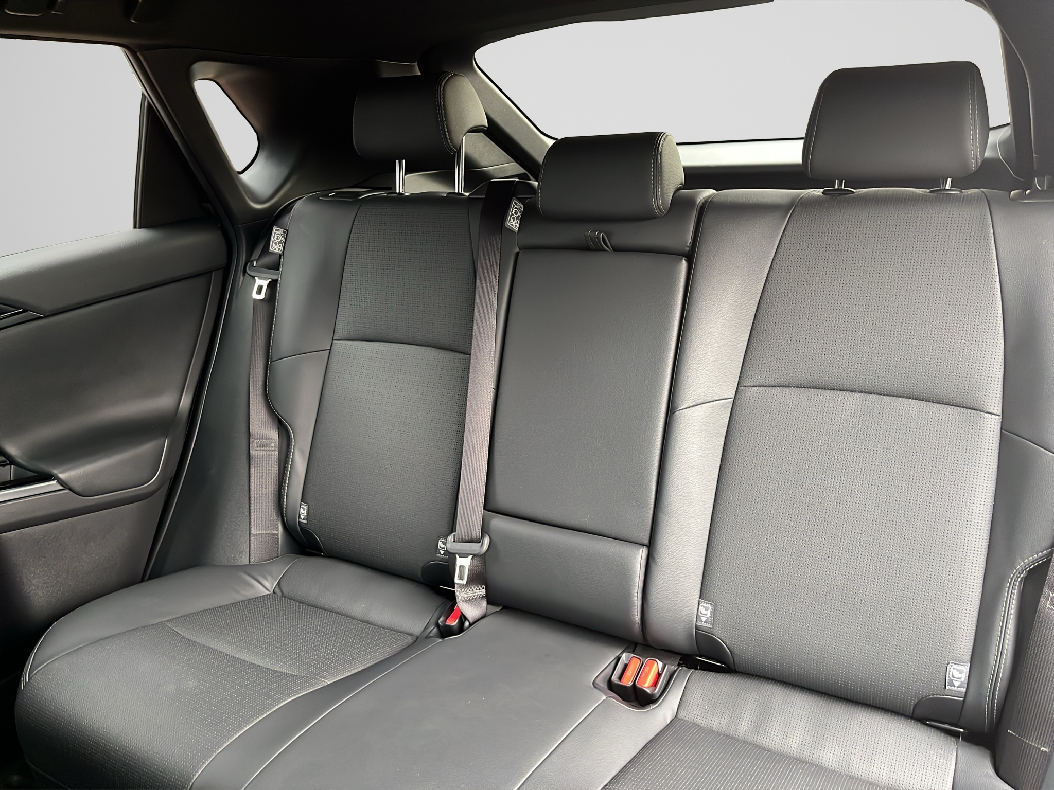 listing desktop thumbnail image 12