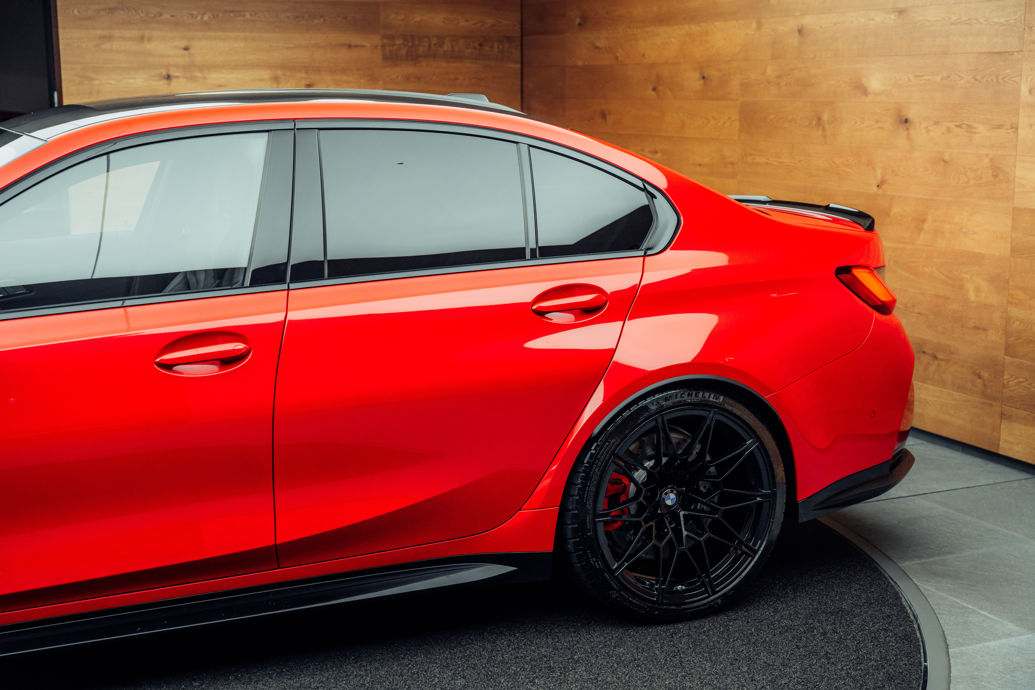 listing desktop thumbnail image 18