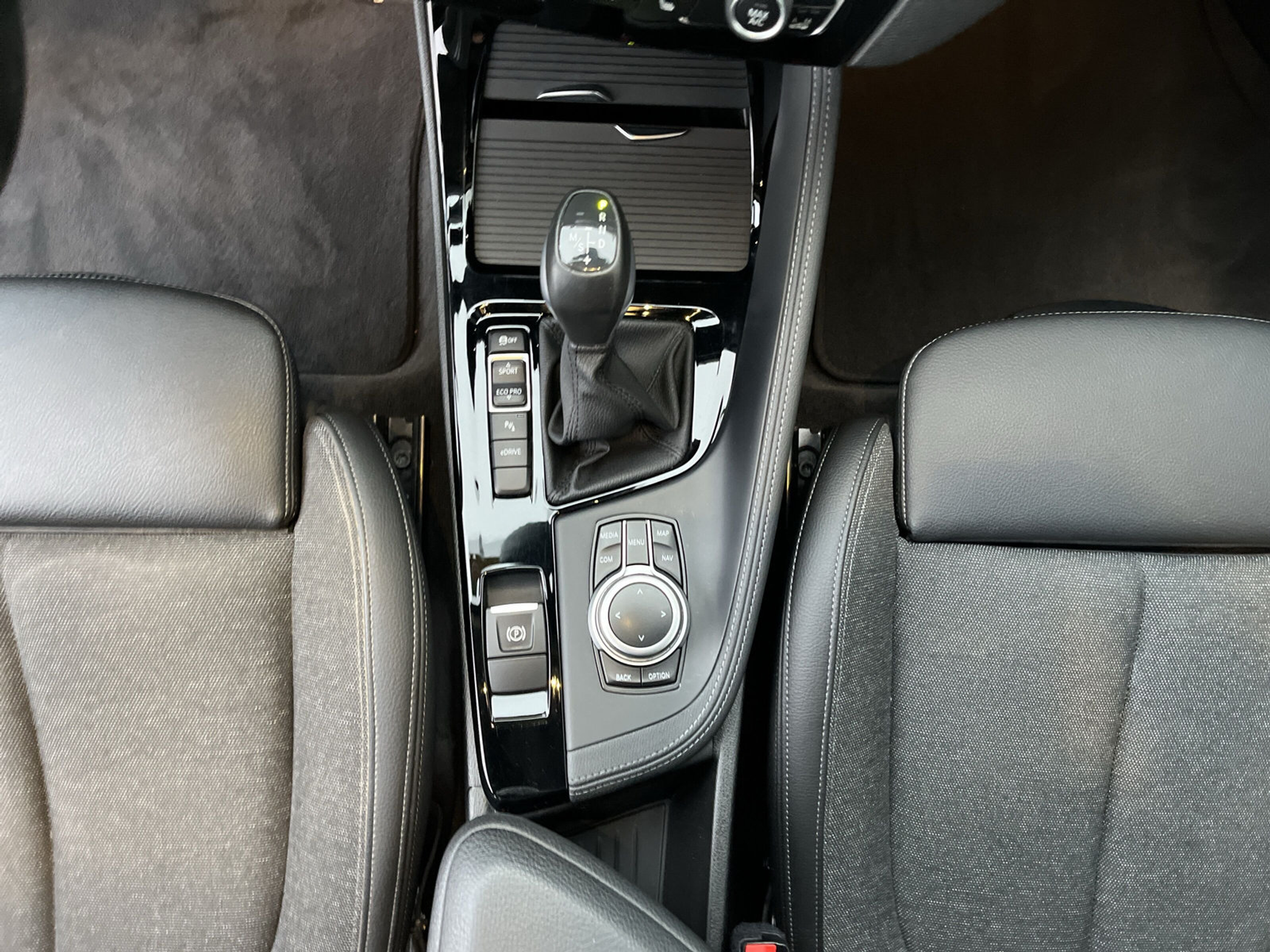 listing desktop thumbnail image 12