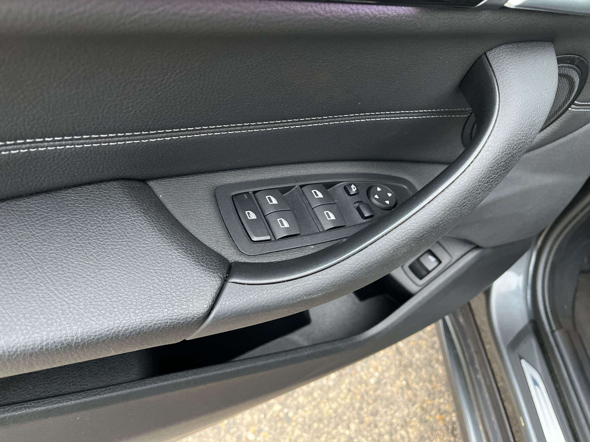 listing desktop thumbnail image 16