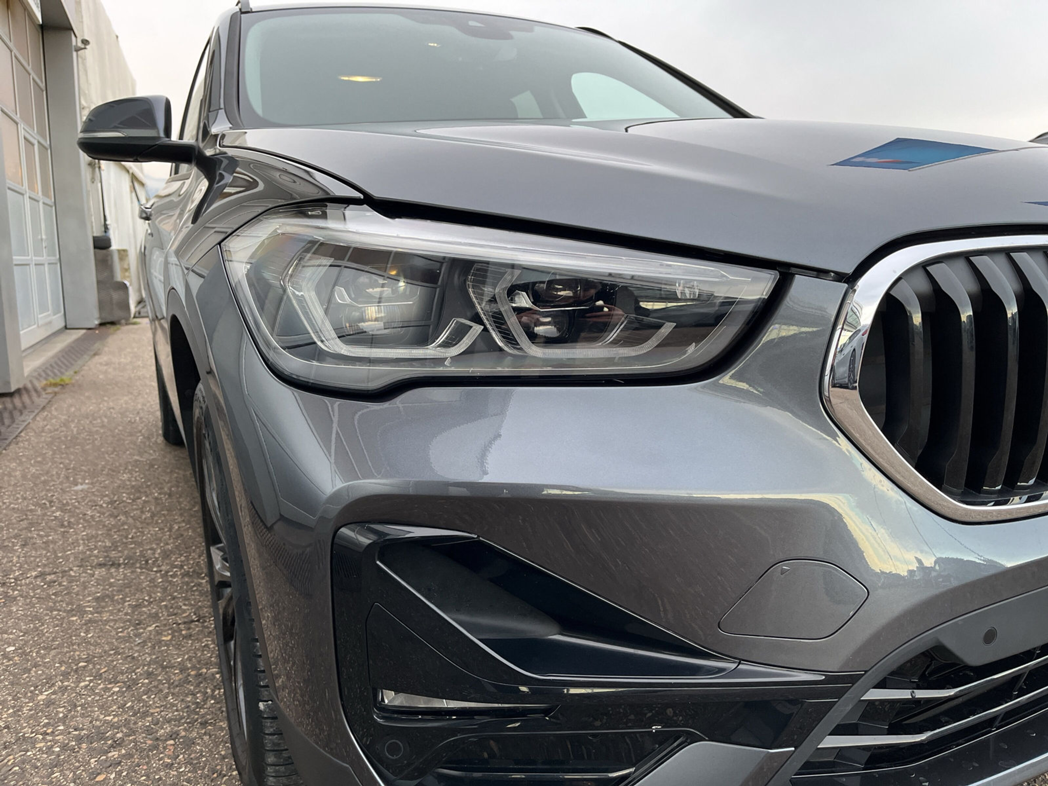 listing desktop thumbnail image 17