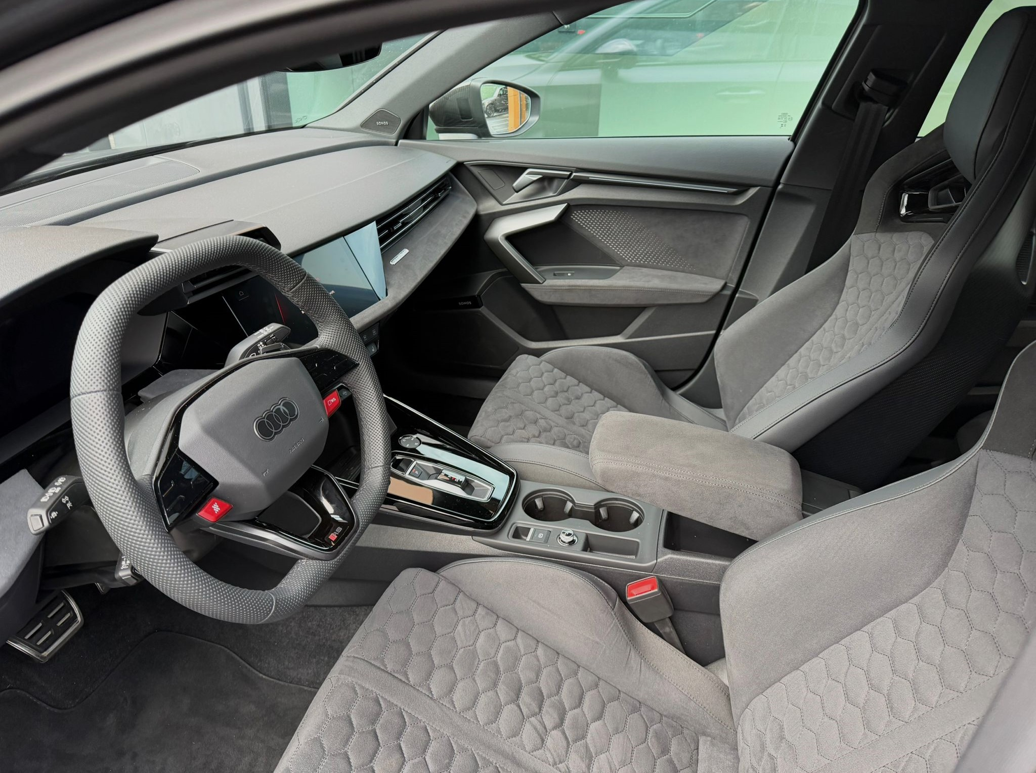 listing desktop thumbnail image 10