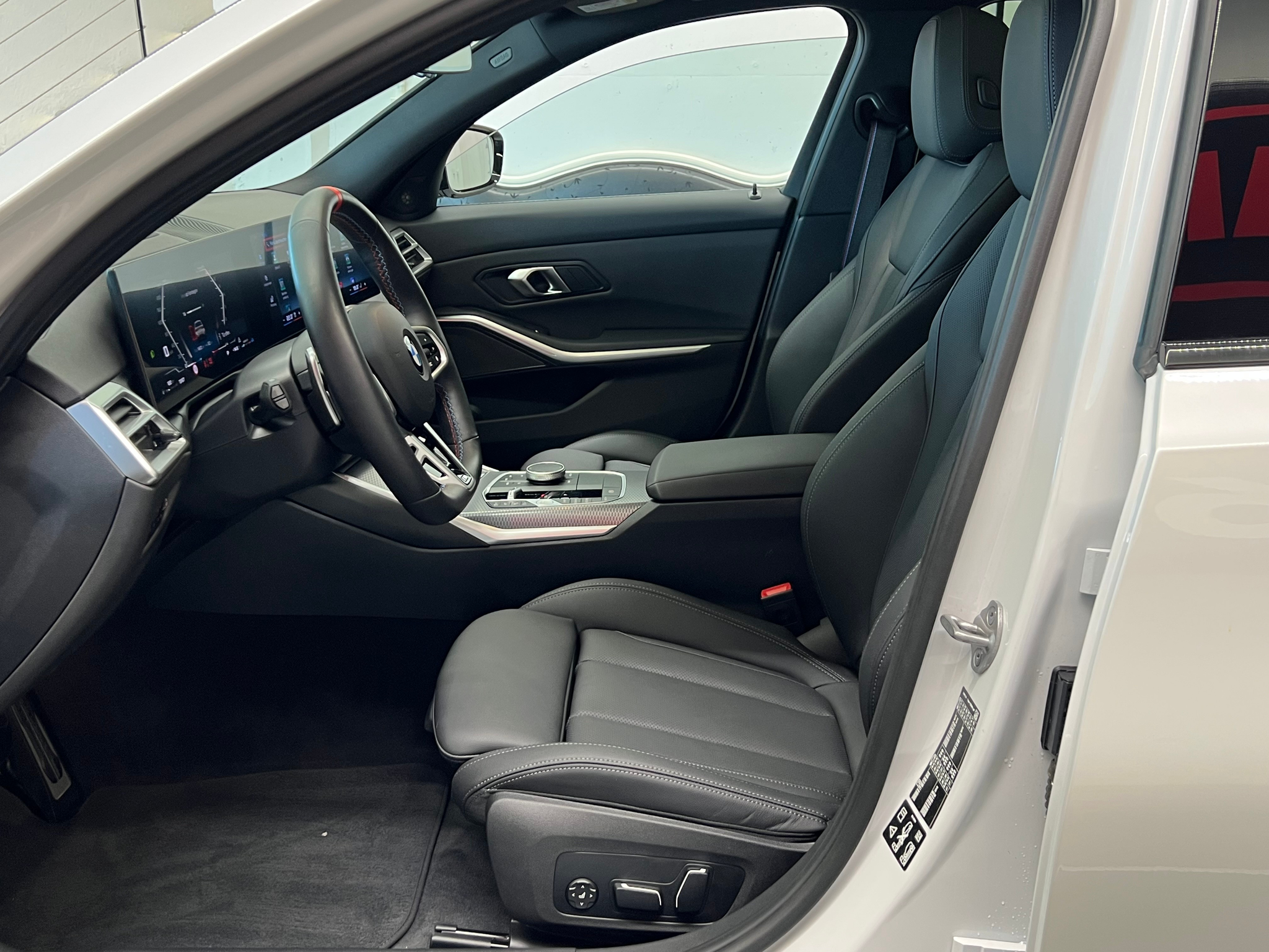 listing desktop thumbnail image 14