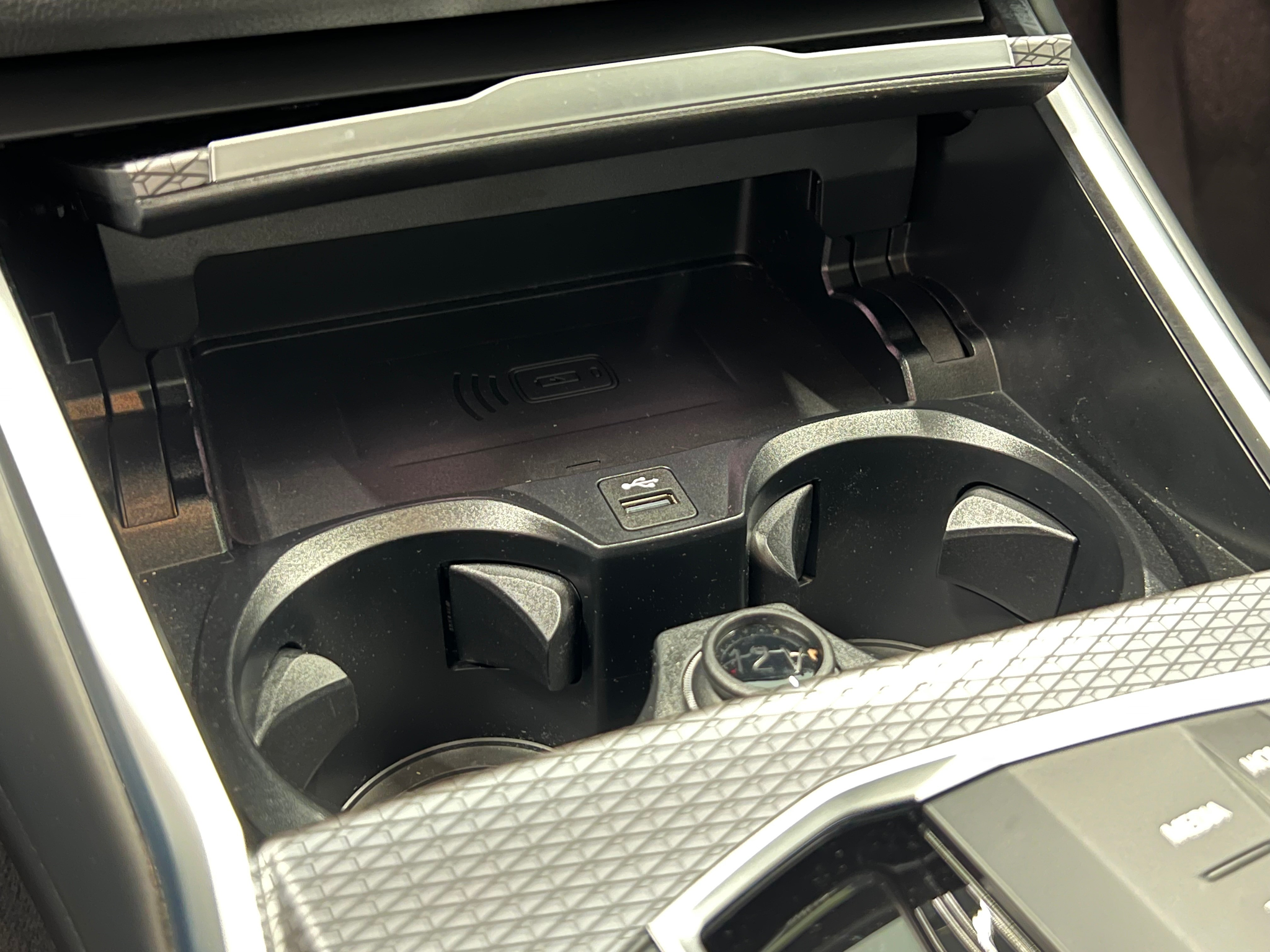 listing desktop thumbnail image 30