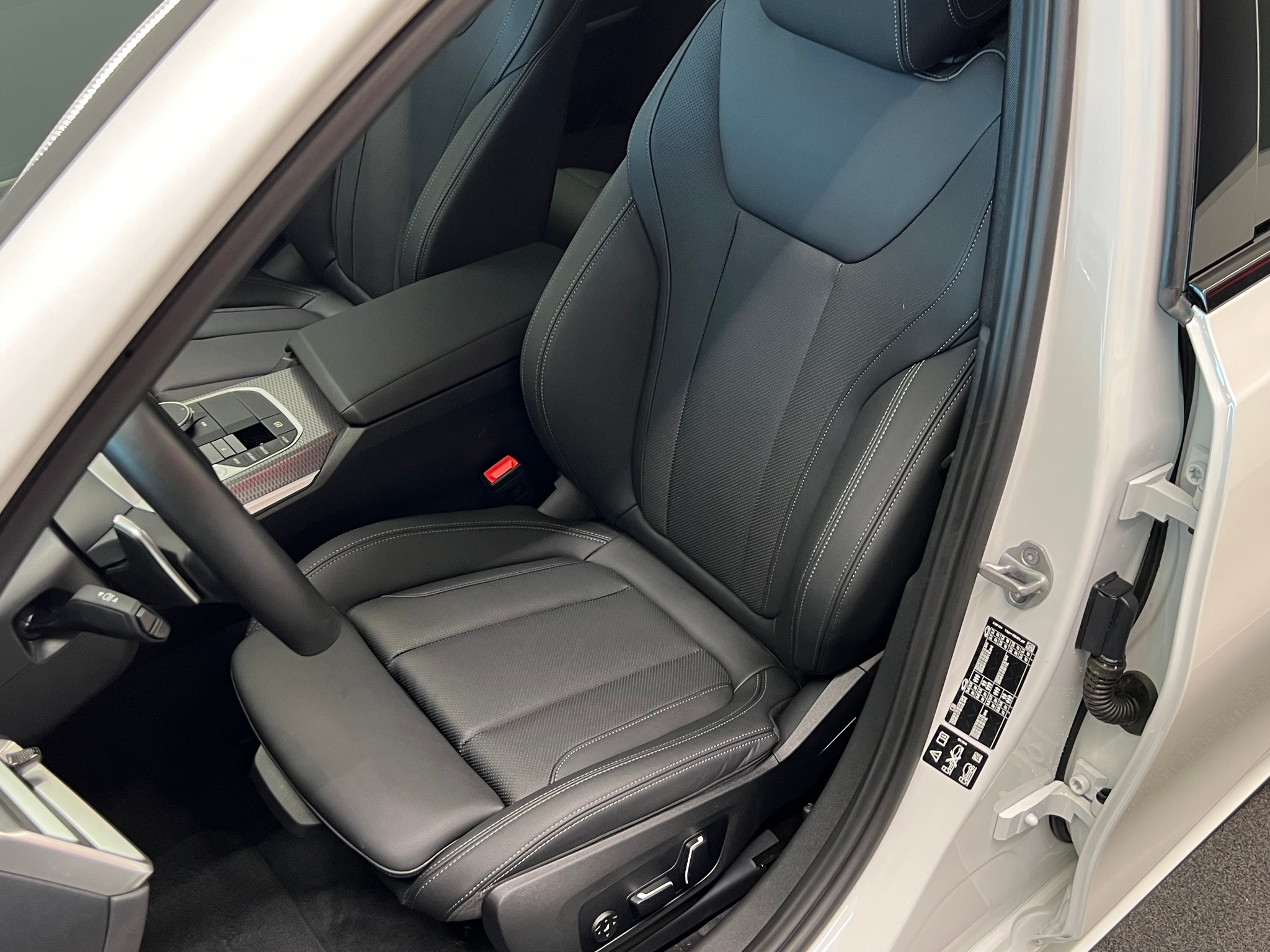 listing desktop thumbnail image 15