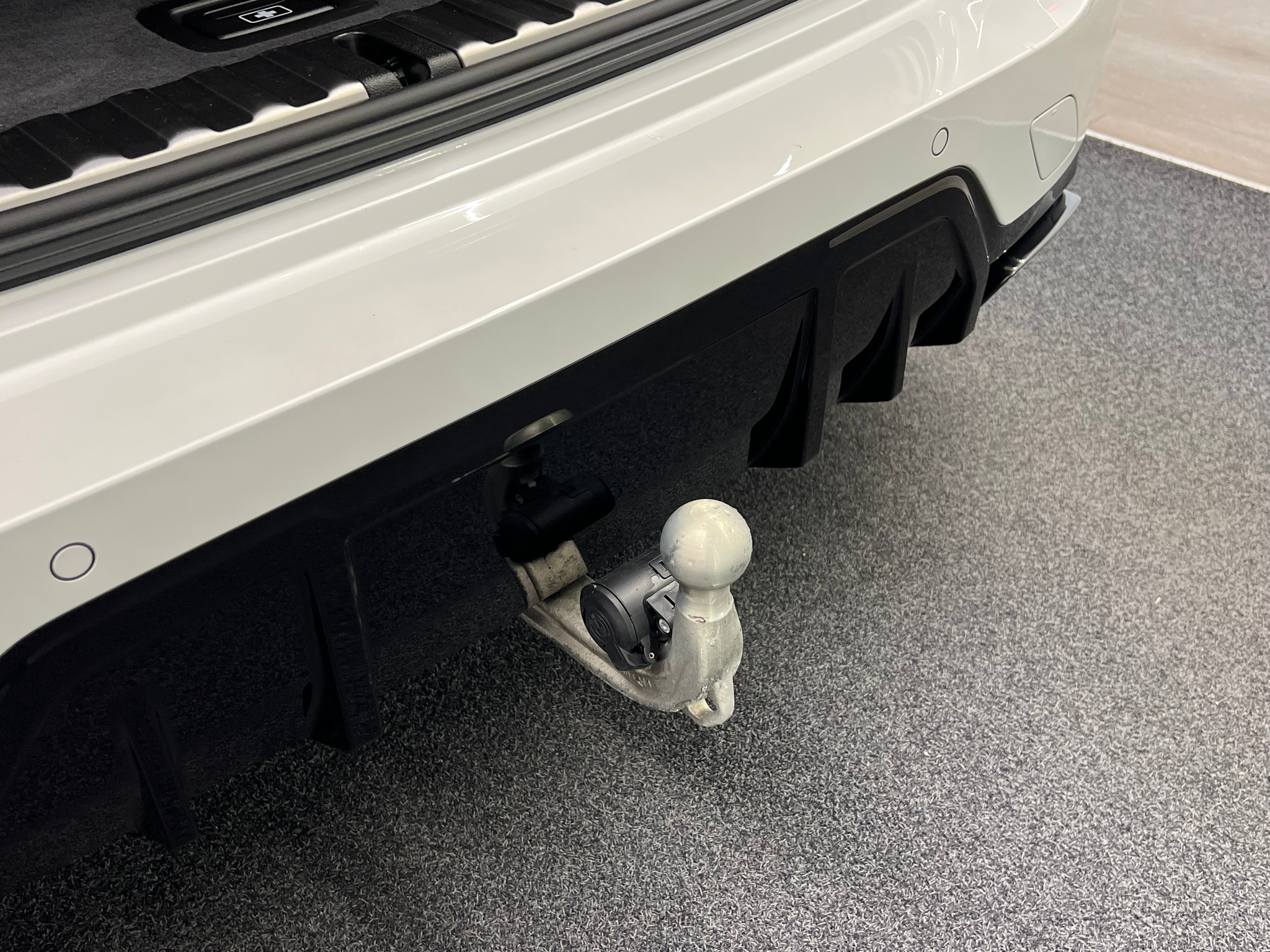 listing desktop thumbnail image 9