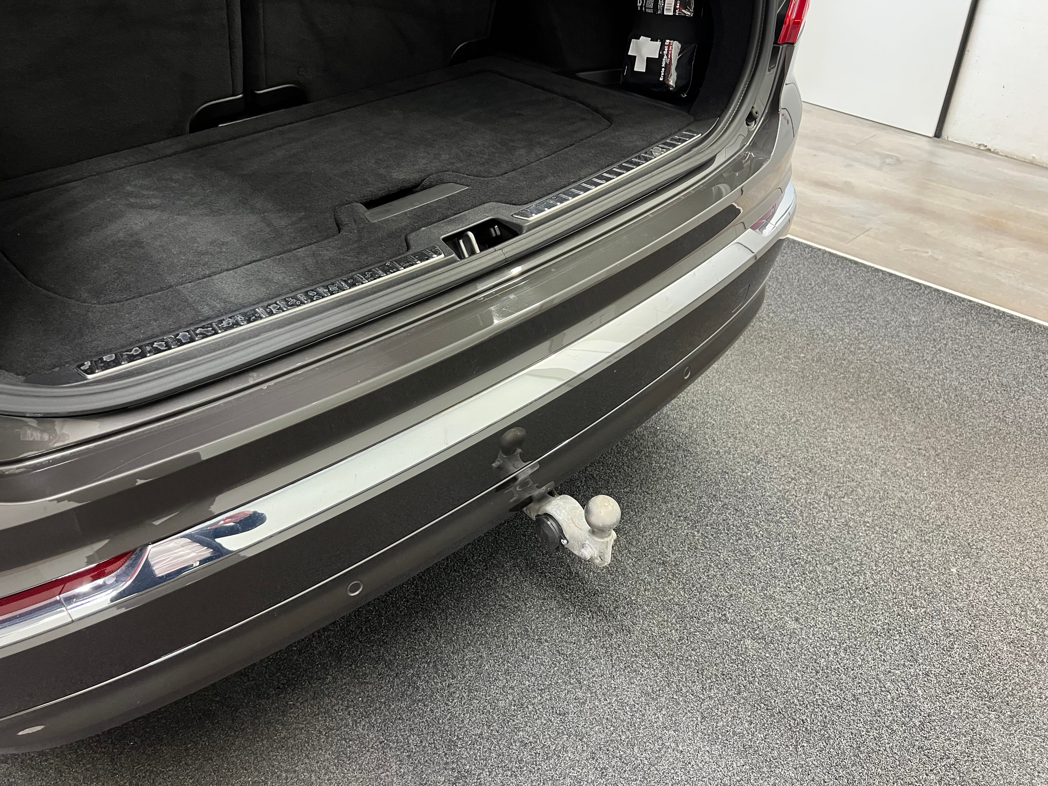 listing desktop thumbnail image 18