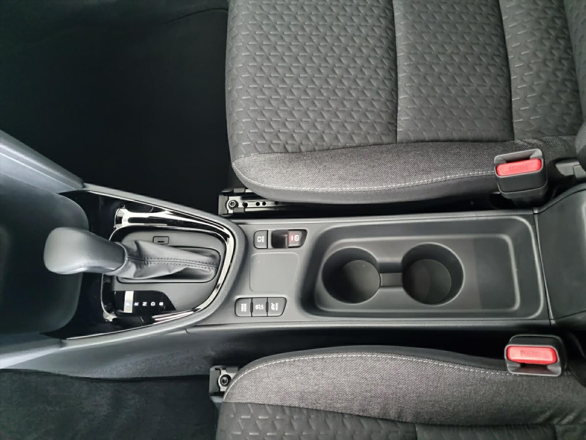 listing desktop thumbnail image 11