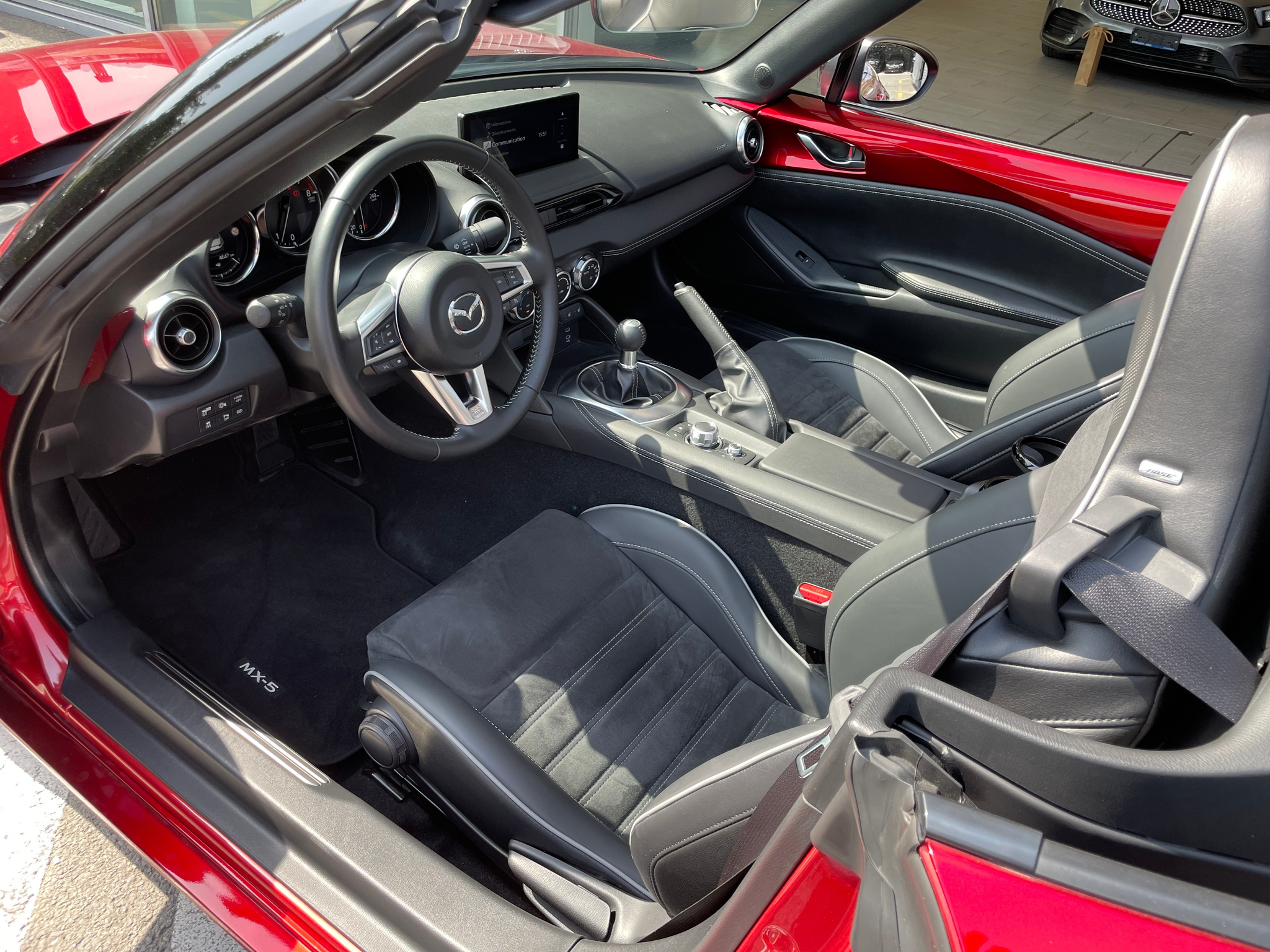 listing desktop thumbnail image 5