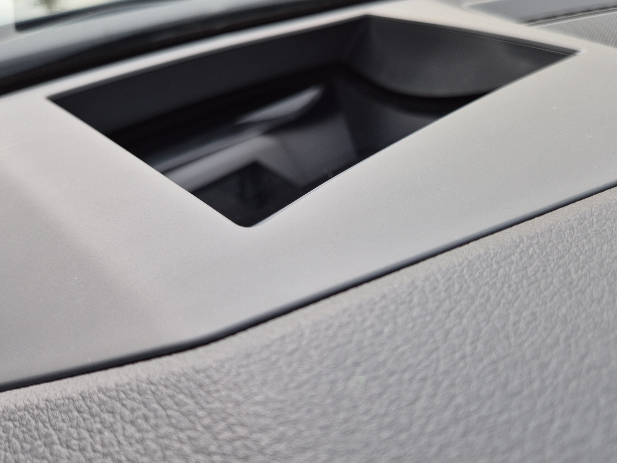 listing desktop thumbnail image 12