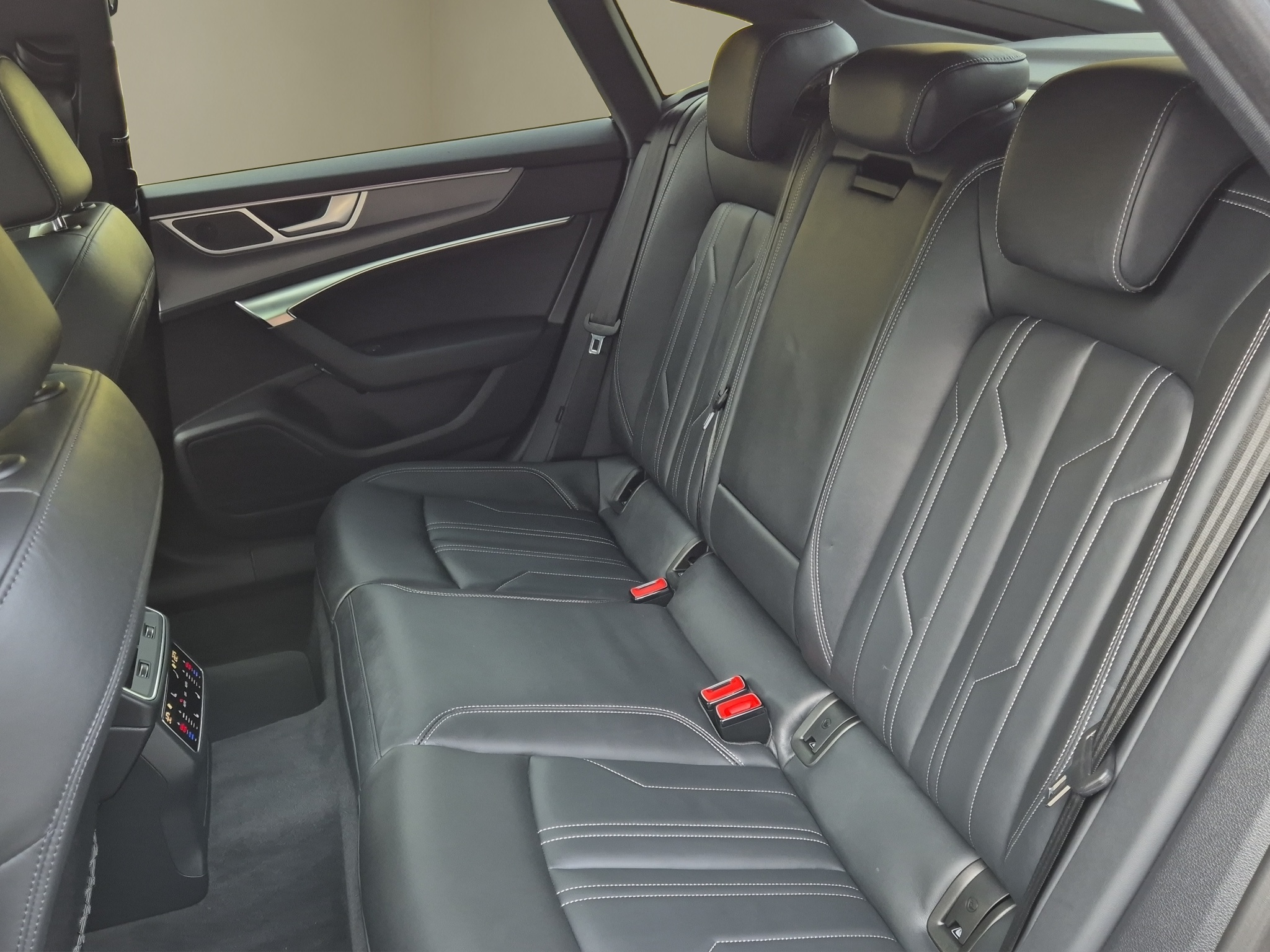 listing desktop thumbnail image 14