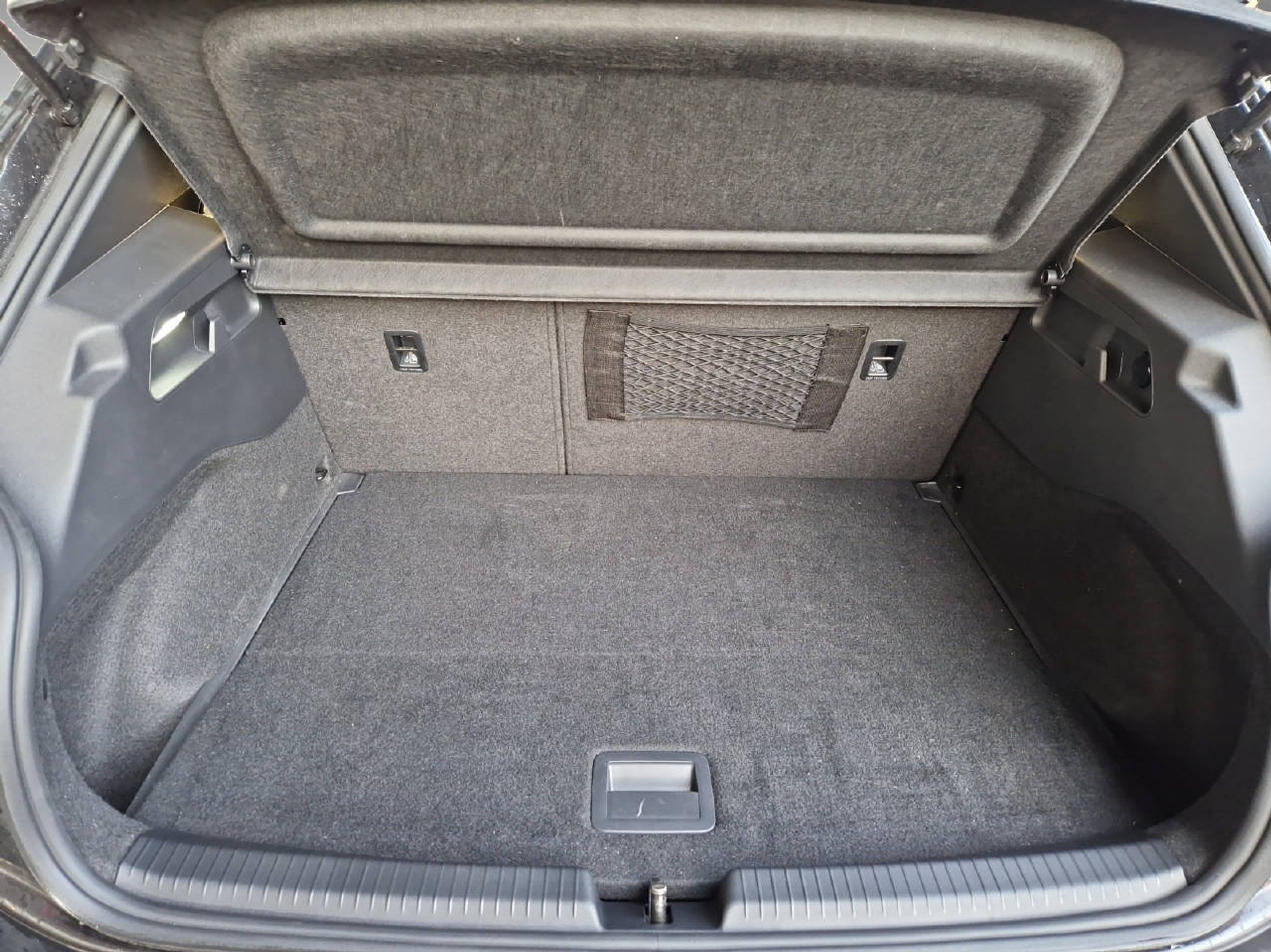 listing desktop thumbnail image 11