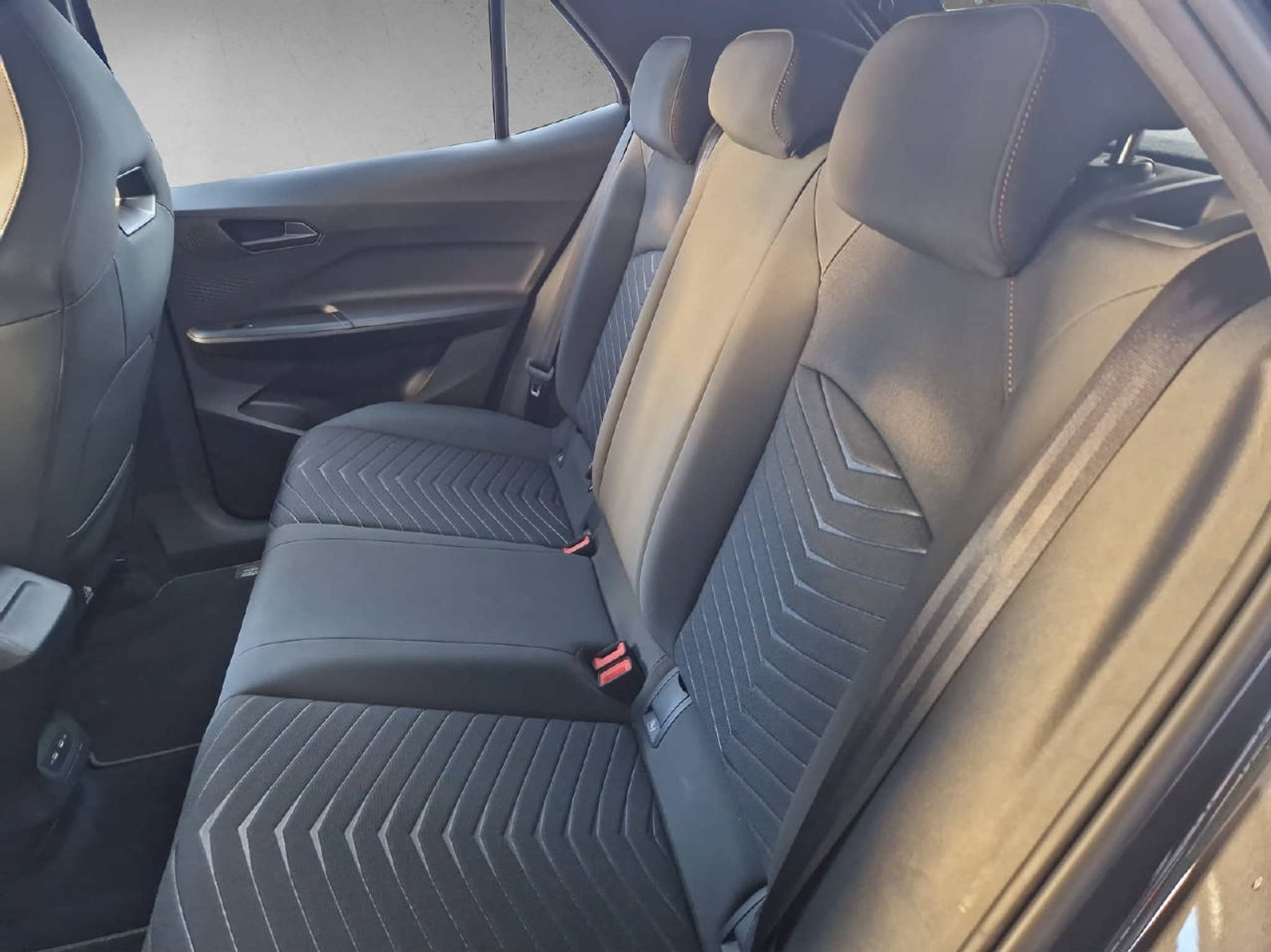 listing desktop thumbnail image 10