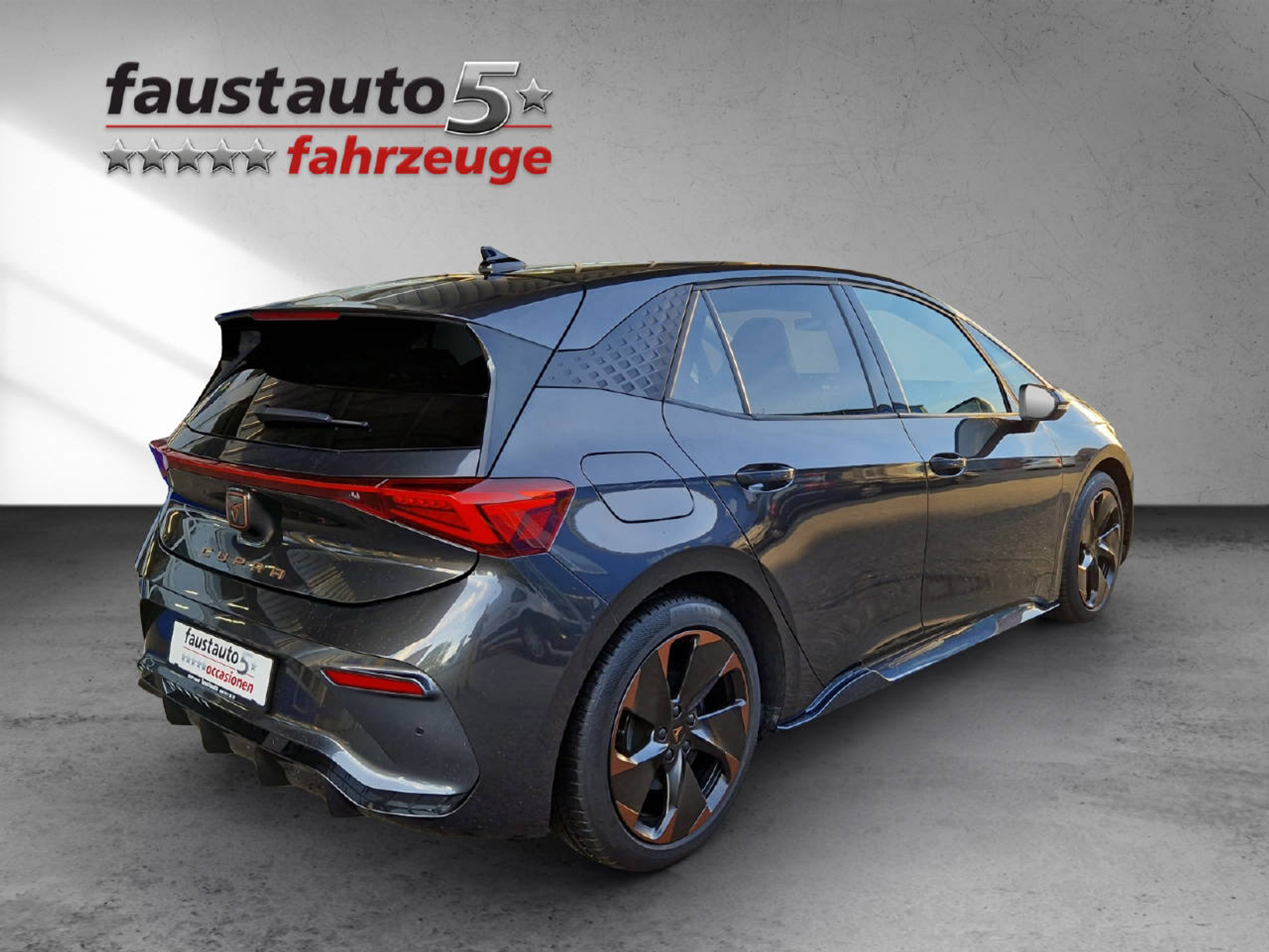 listing desktop thumbnail image 4