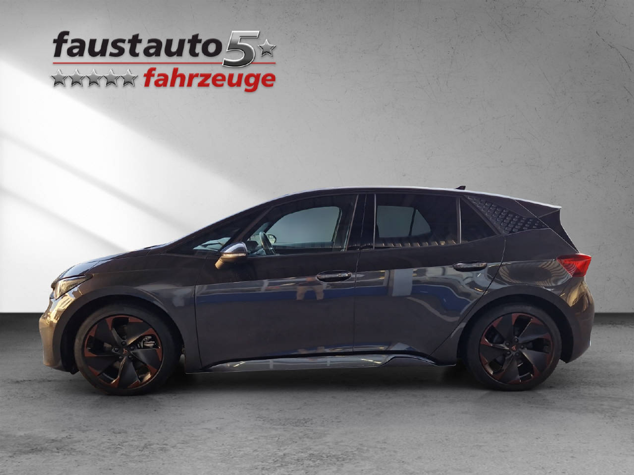 listing desktop thumbnail image 2