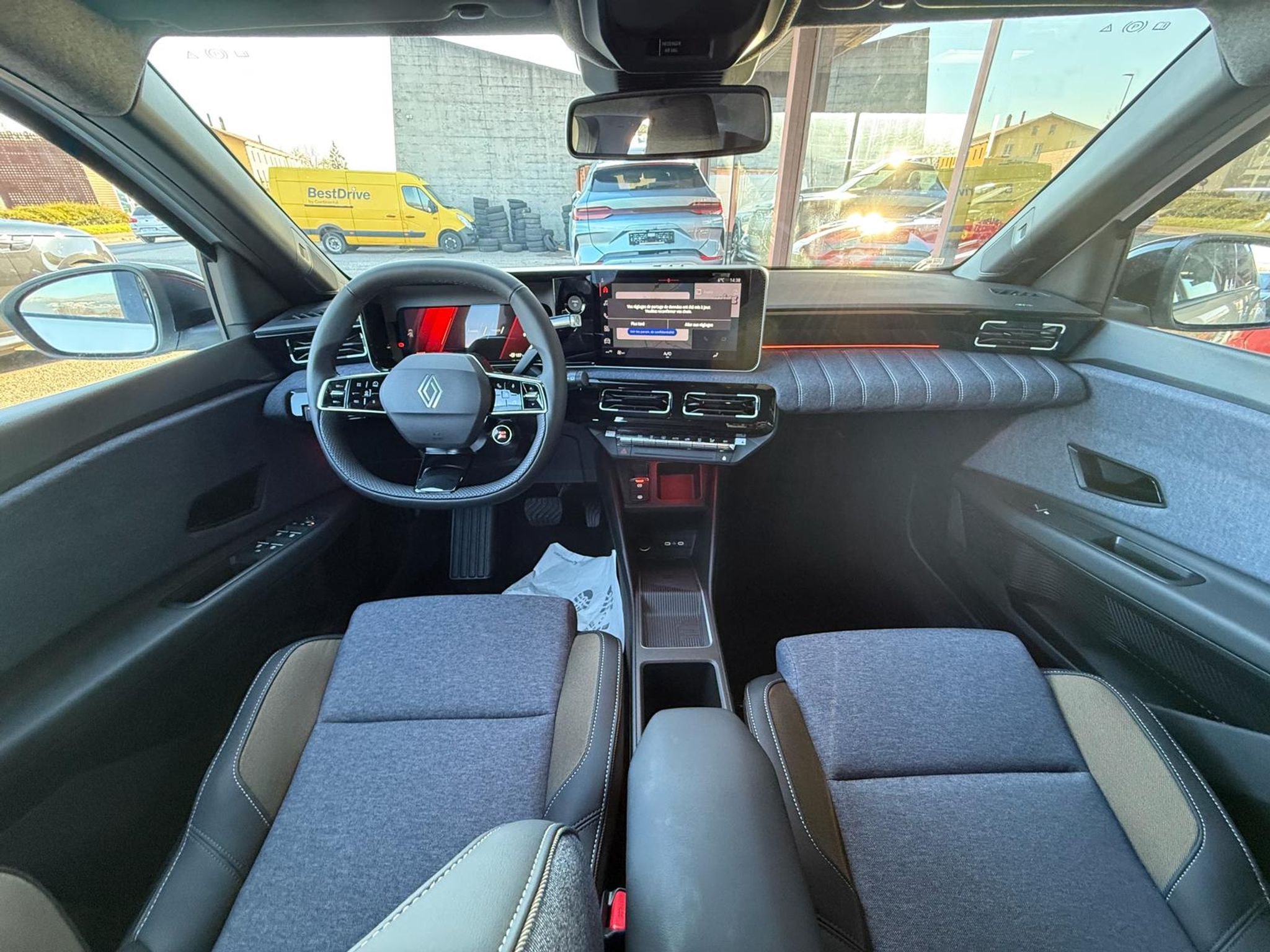 listing desktop thumbnail image 7