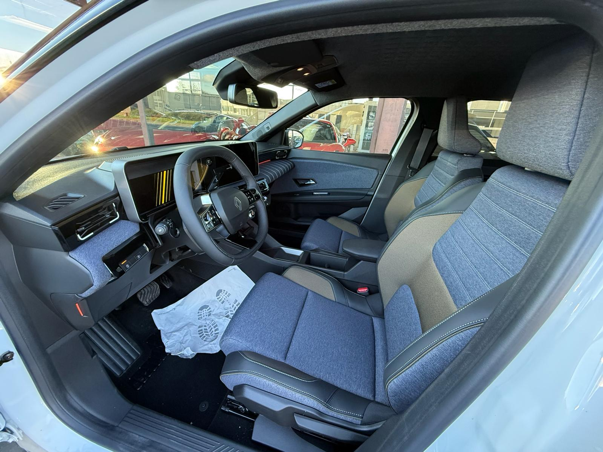 listing desktop thumbnail image 5