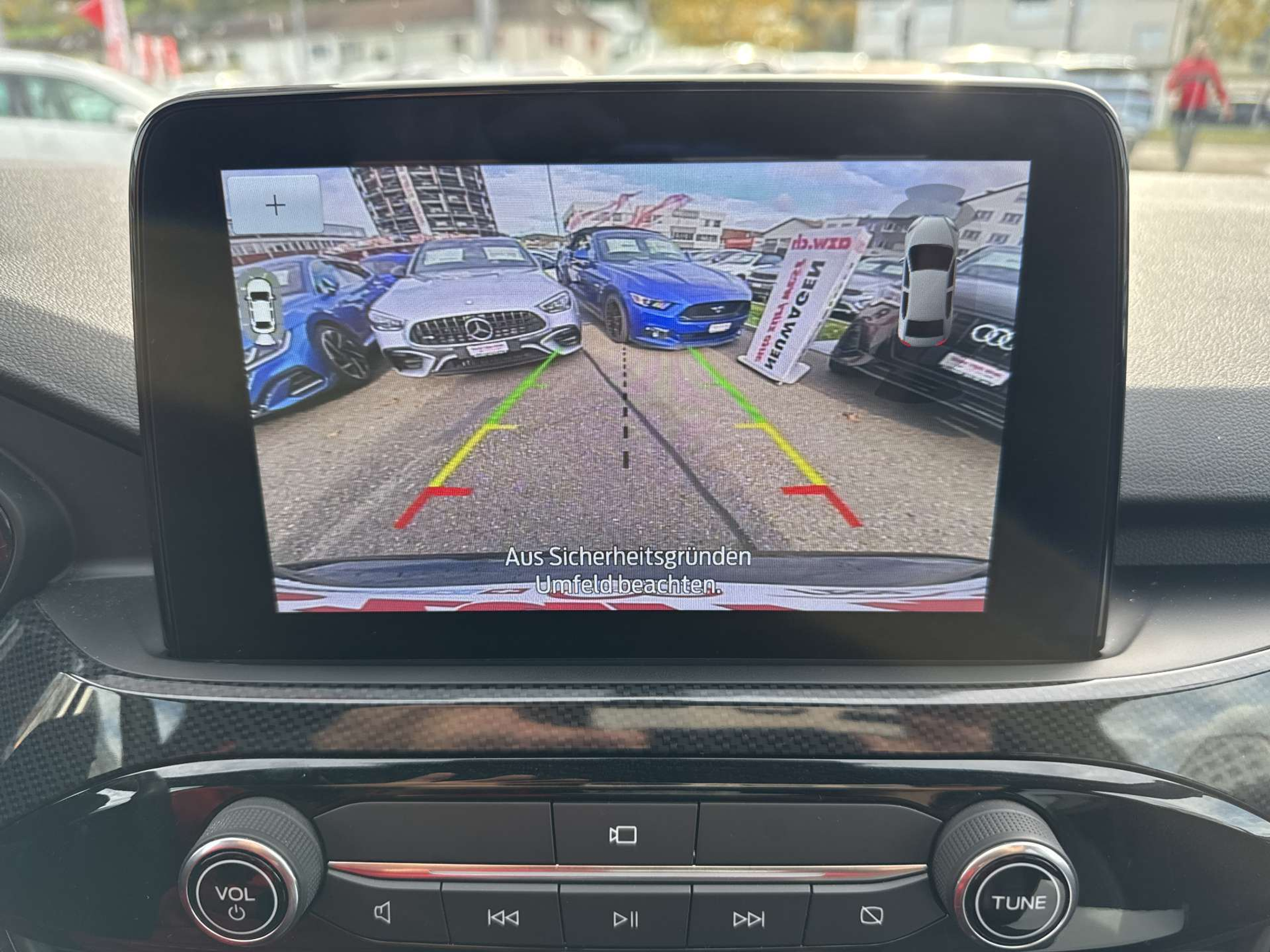 listing desktop thumbnail image 9