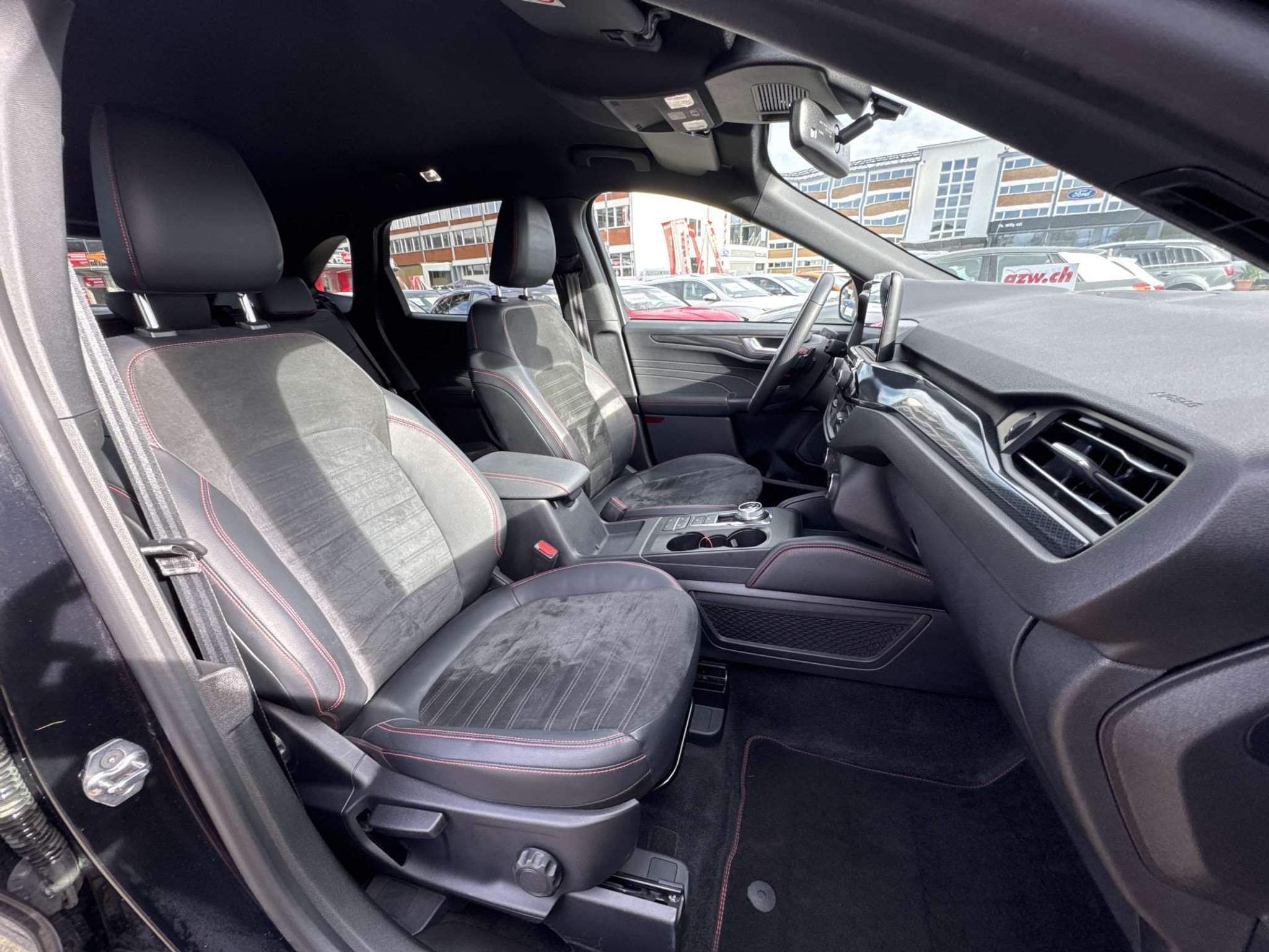 listing desktop thumbnail image 12