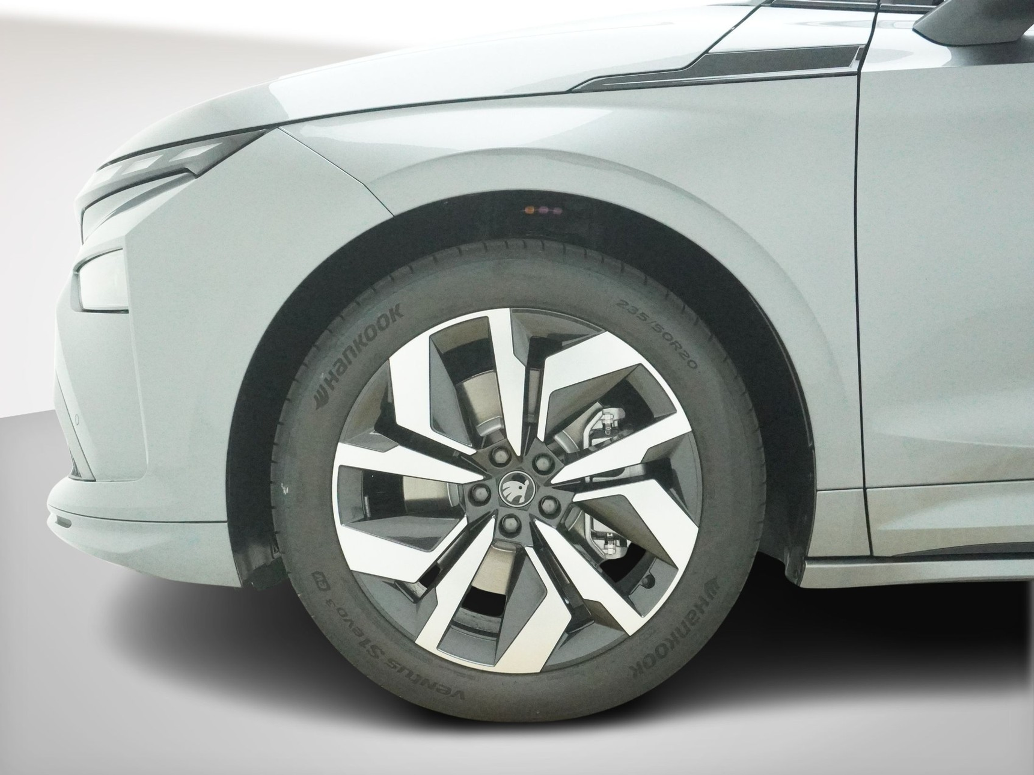 listing desktop thumbnail image 9