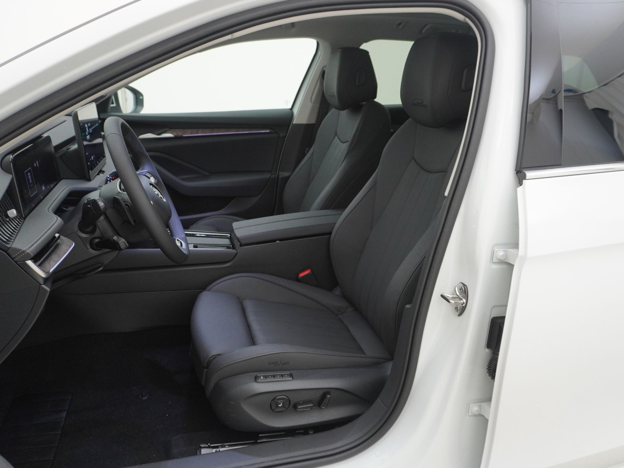 listing desktop thumbnail image 13