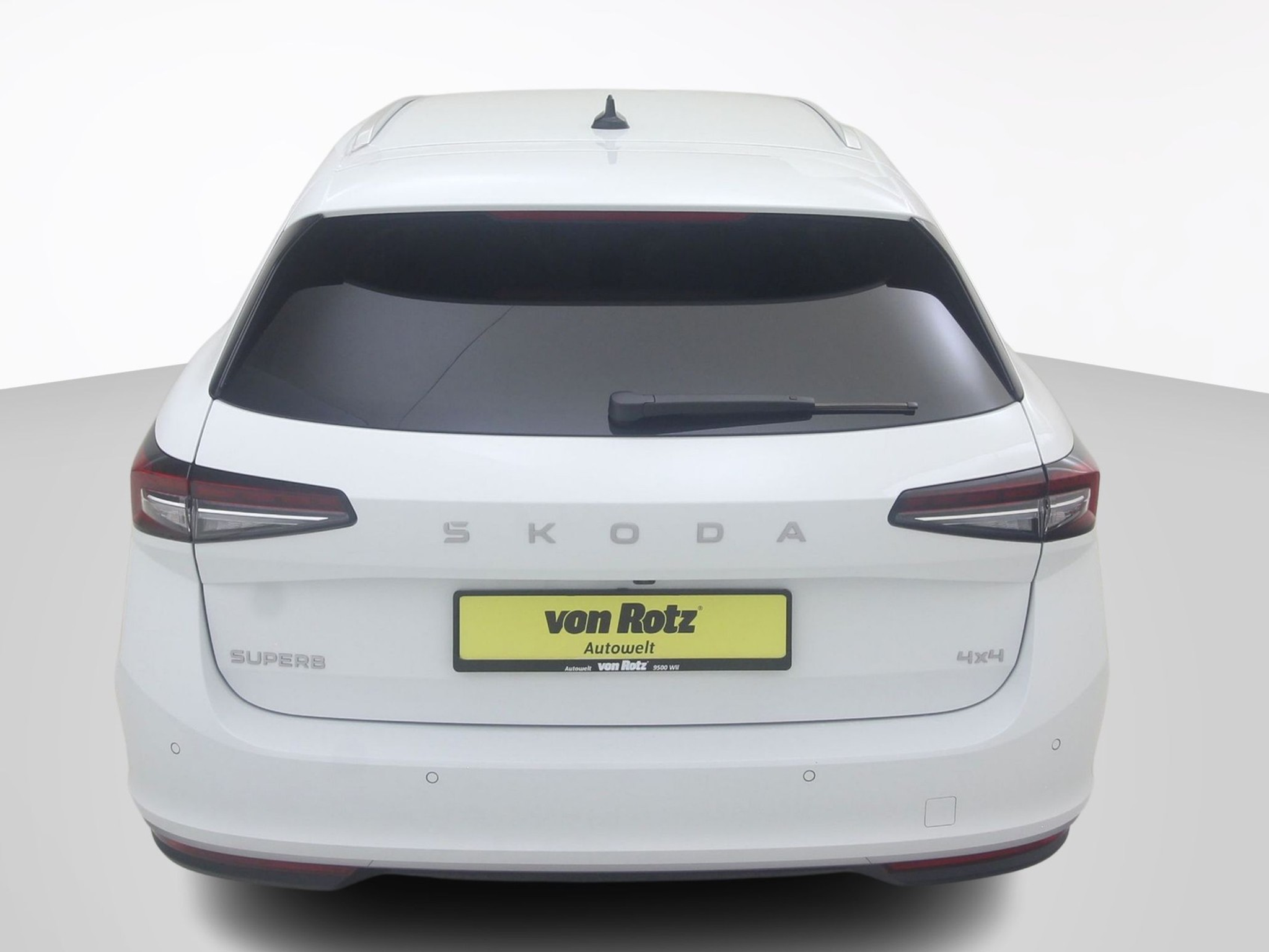 listing desktop thumbnail image 3