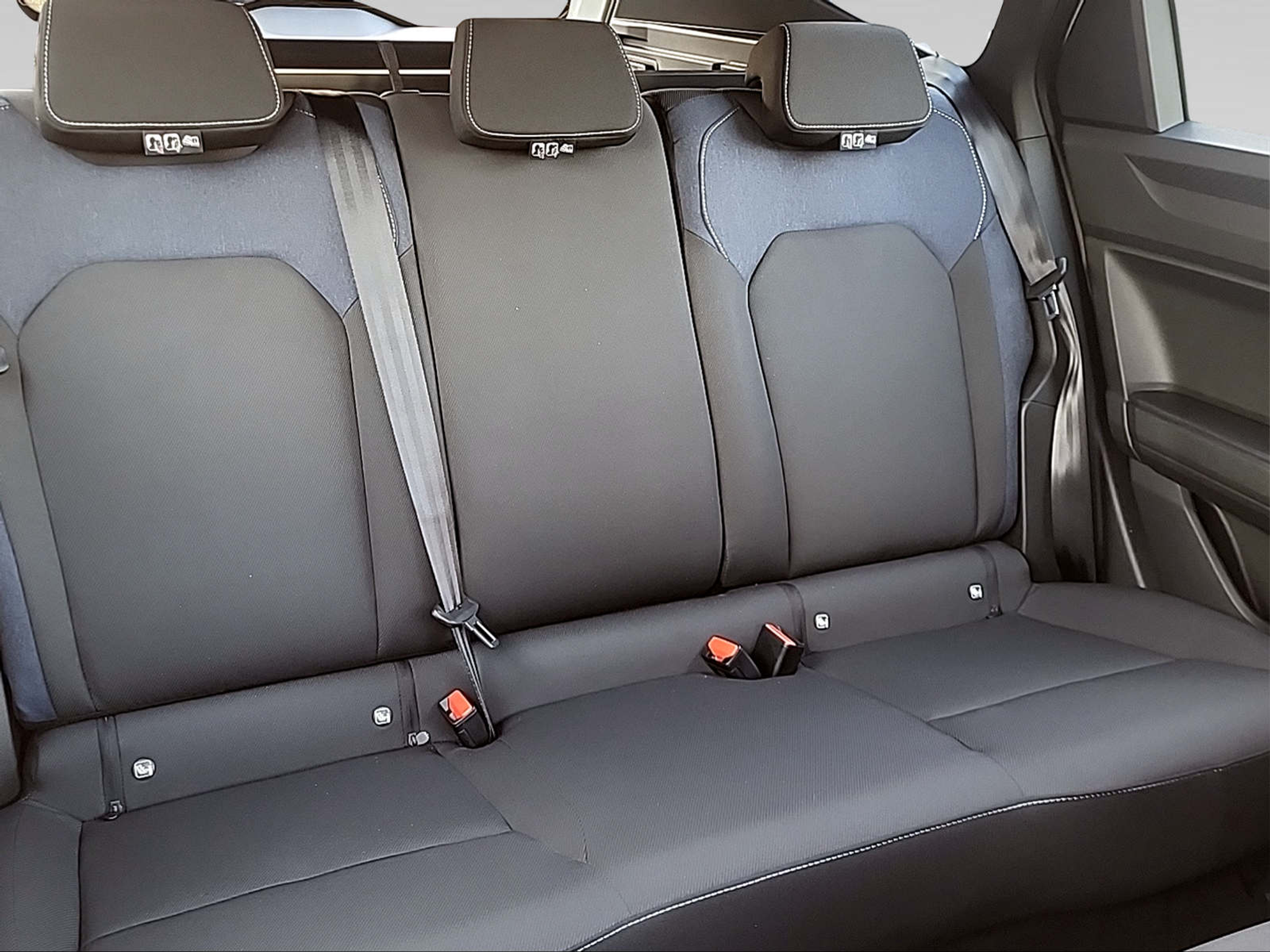 listing desktop thumbnail image 5