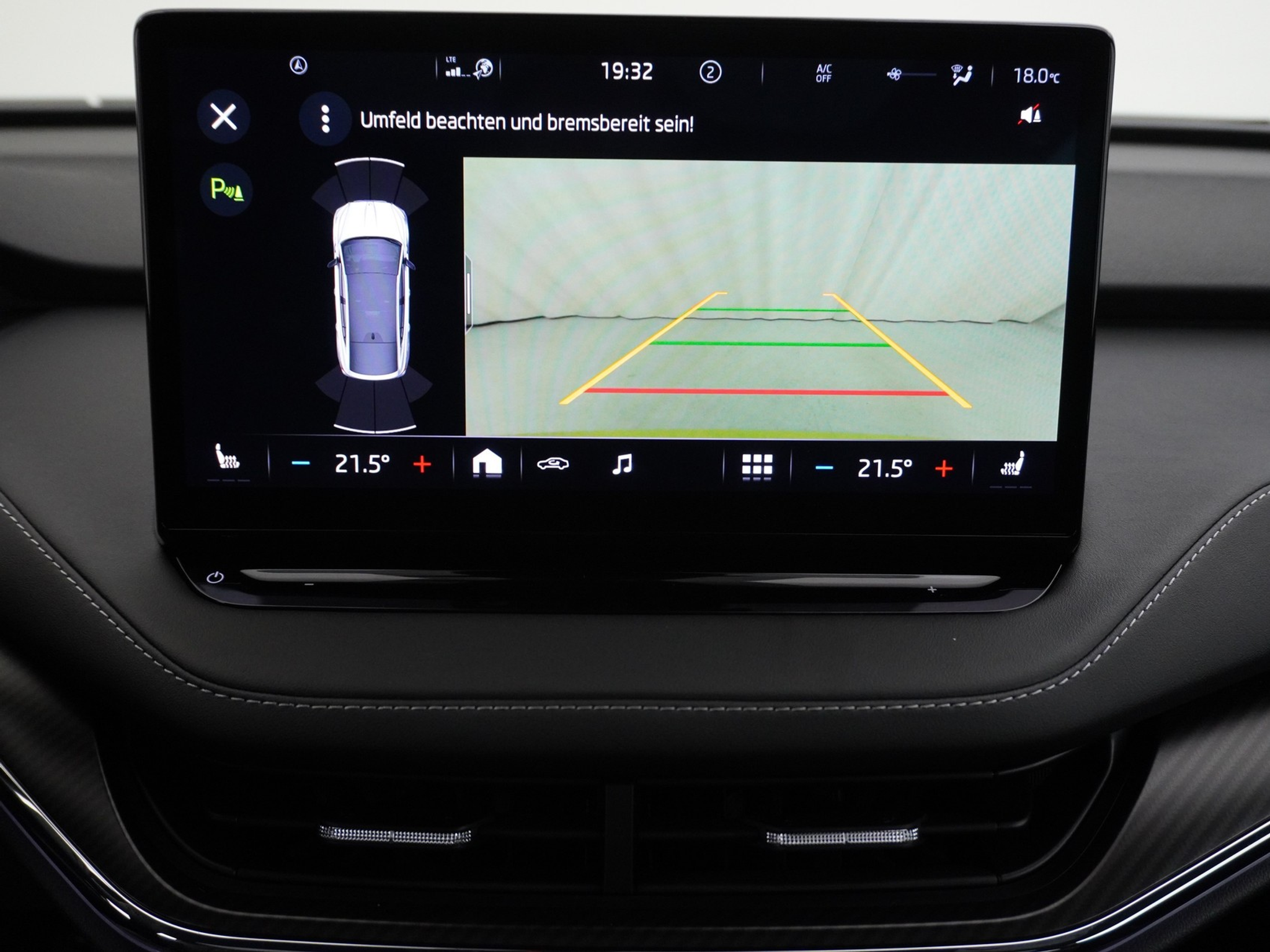 listing desktop thumbnail image 16